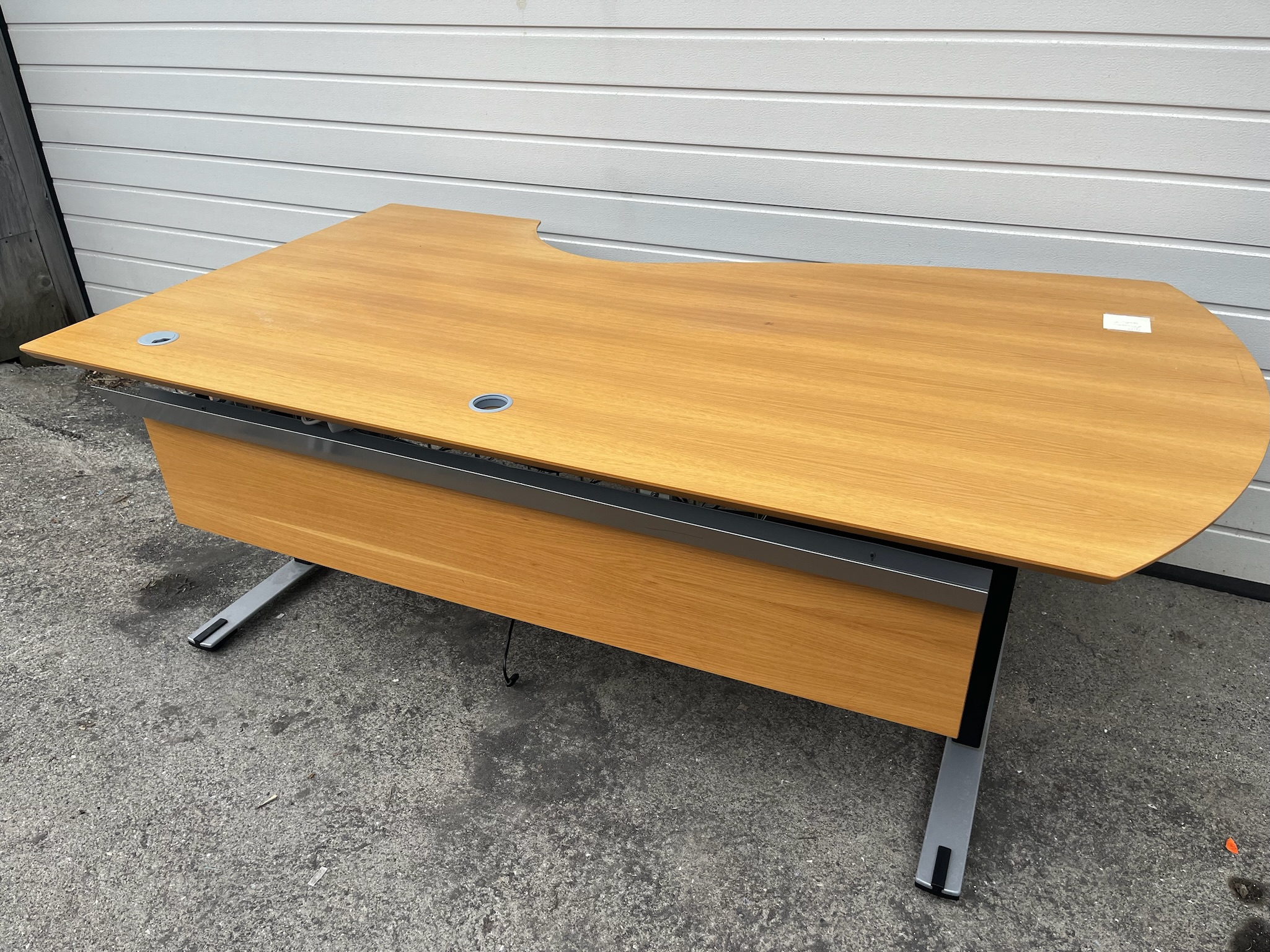 SELT / SOLD Rafmagnsborð 4