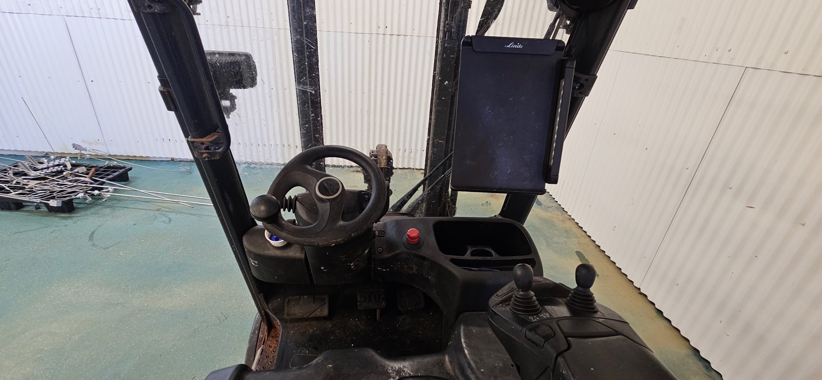 SELT / SOLD Linde E18PH-02 lyftari, 1334 tímar (2020) 9