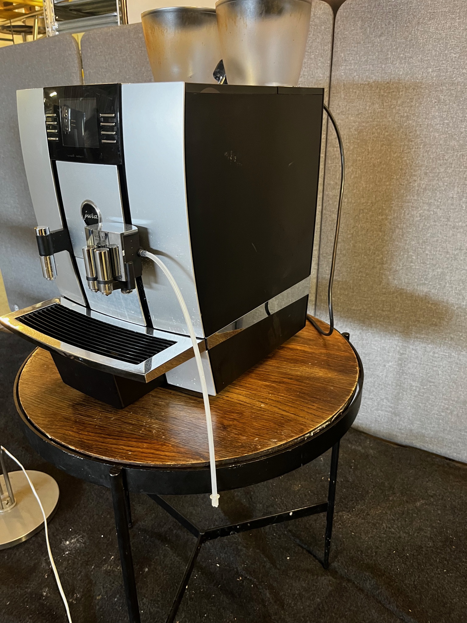 SELT / SOLD Jura Giga X7c kaffivél - Alþingi 2