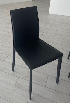 SELT / SOLD Borðstofustólar