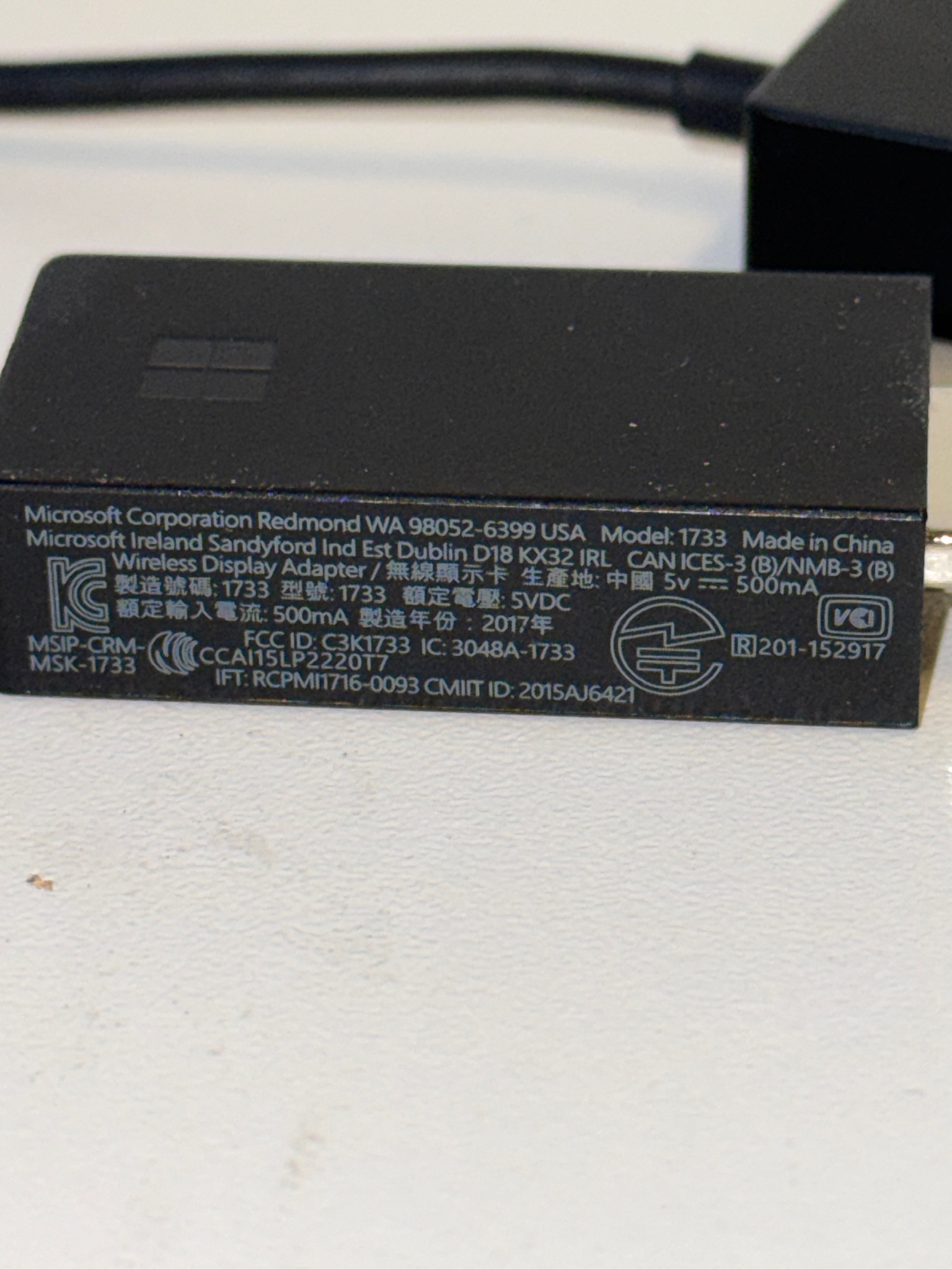 Microsoft Wireless Display V2 Adapter 6