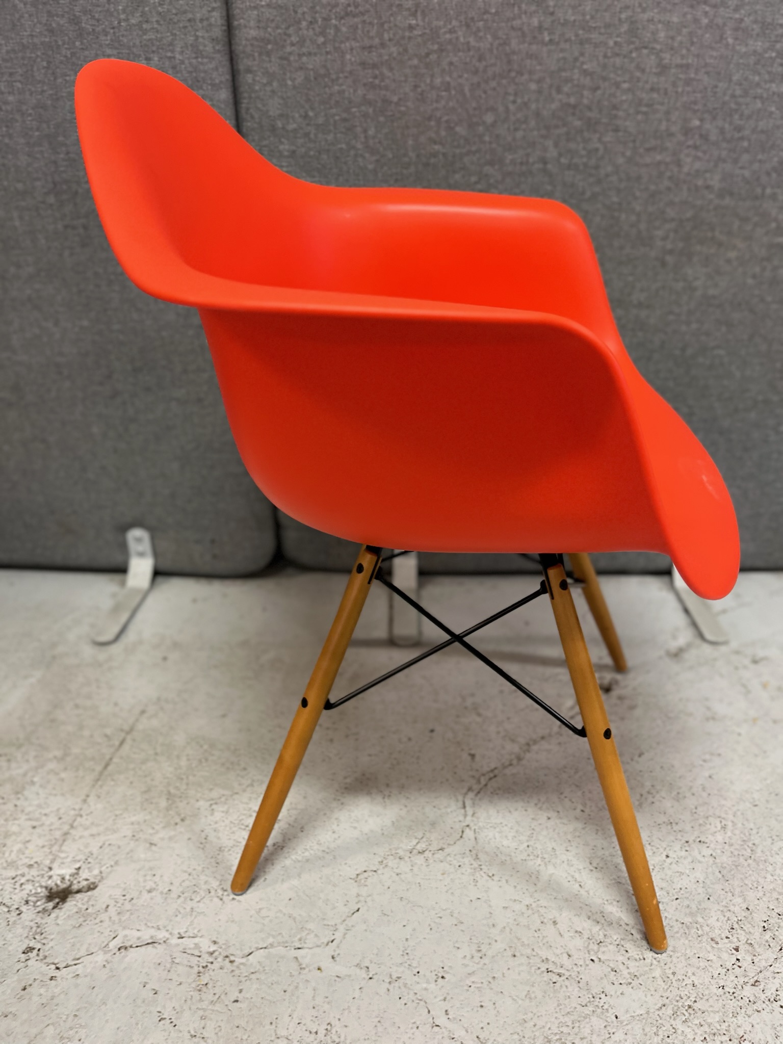 SELT / SOLD Vitra armstóll frá Pennanum 3
