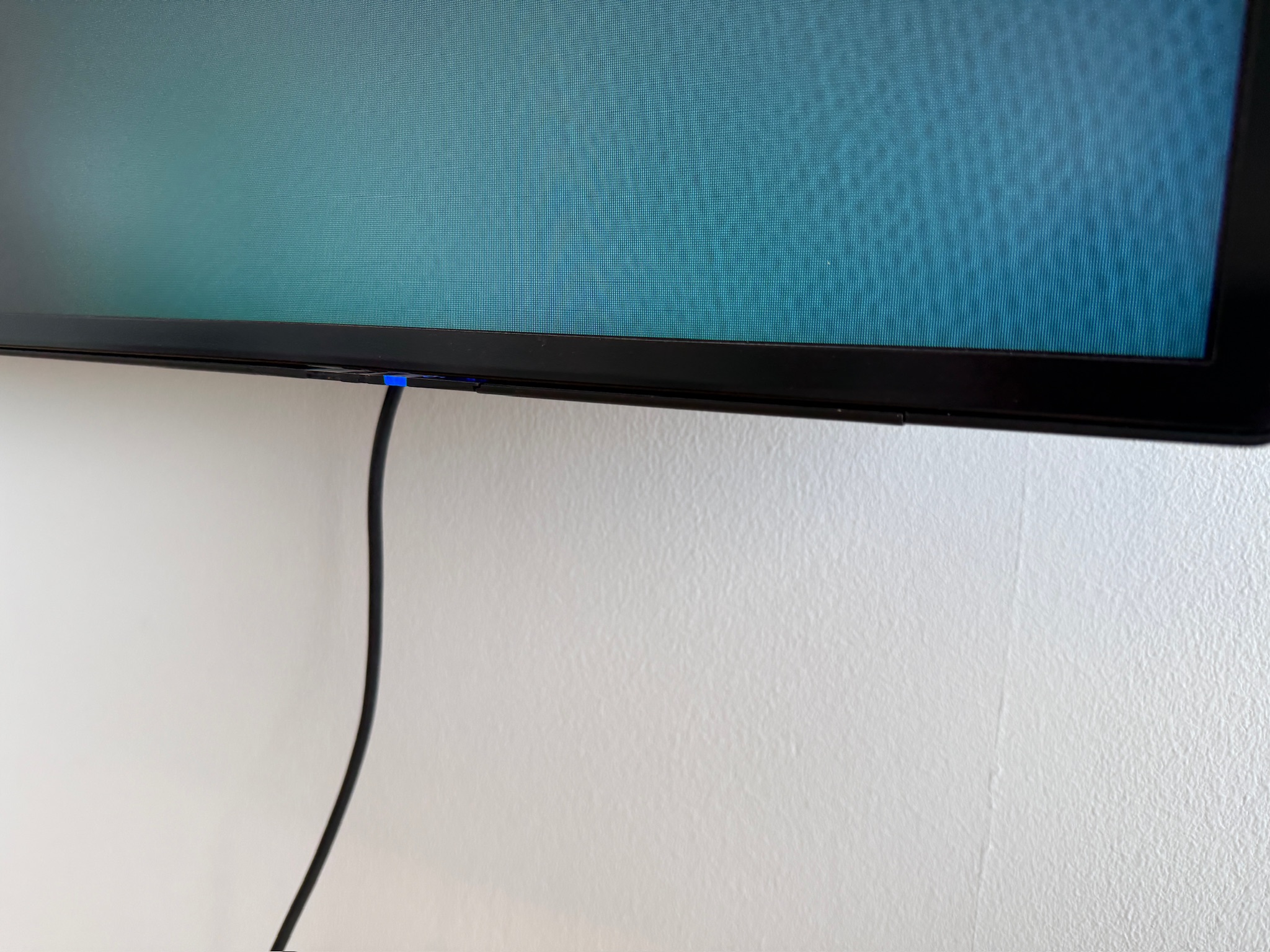 NEC upplýsingaskjár með veggfestingu, 98'', 4K, 24/7 3