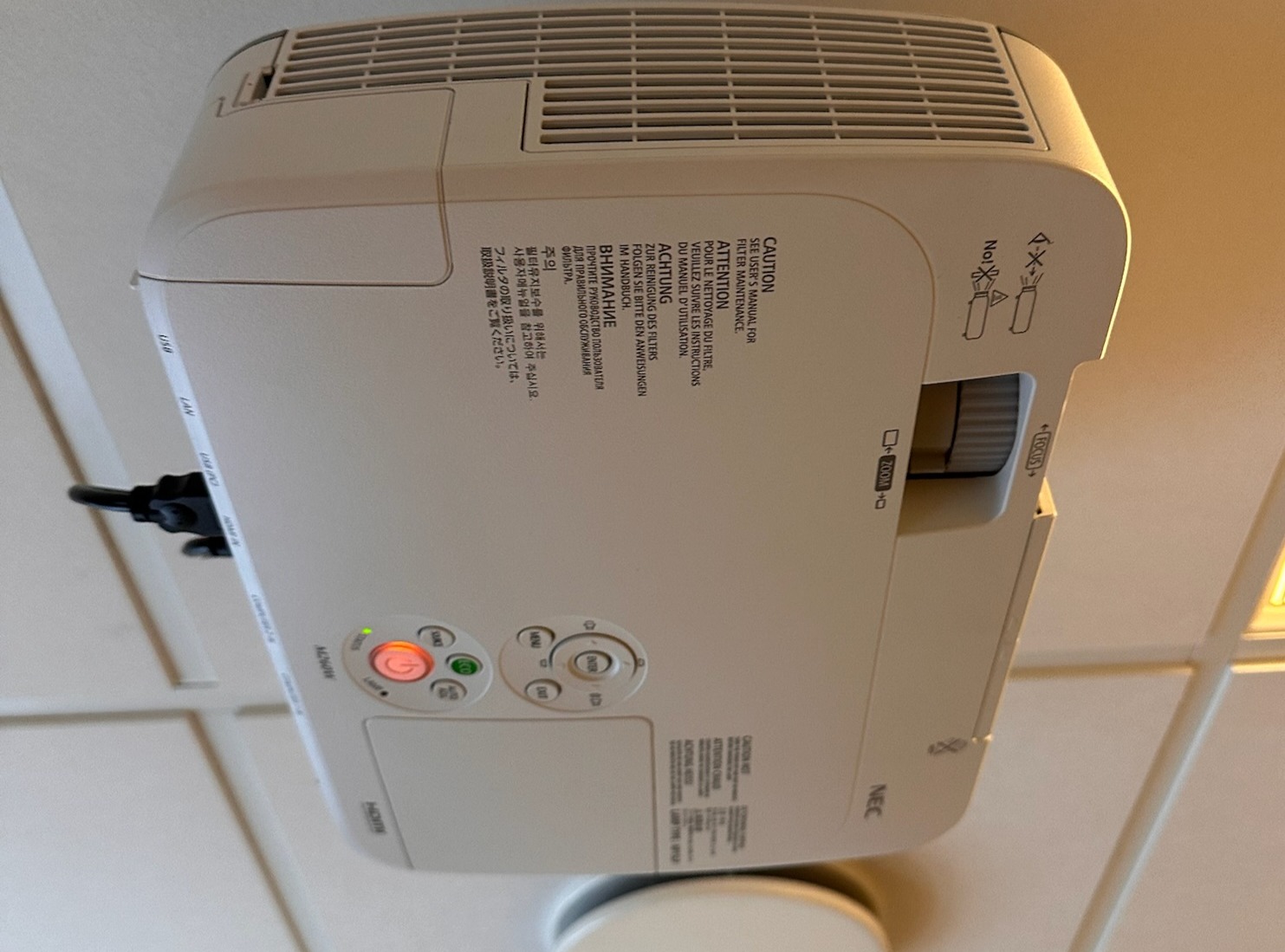 SELT / SOLD NEC M260W skjávarpi 9