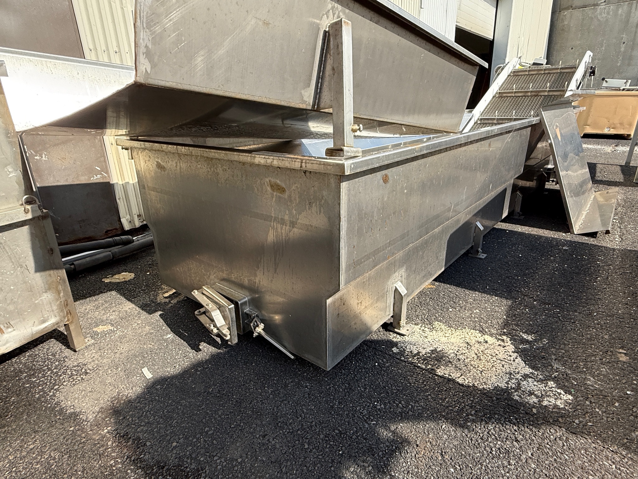 SELT / SOLD Færiband/kar ryðfrítt L620 x B125 x H140 sm 2