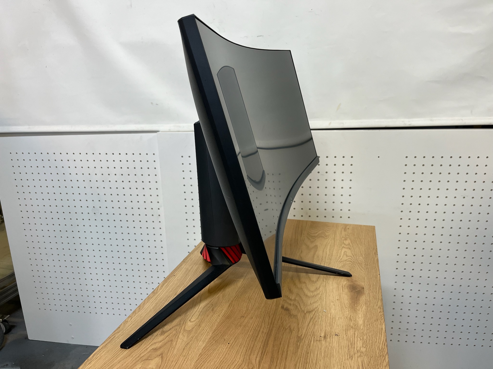 SELT / SOLD Asus bogadreginn leikjaskjár, 35'', 100hz, 3440x1440p 2