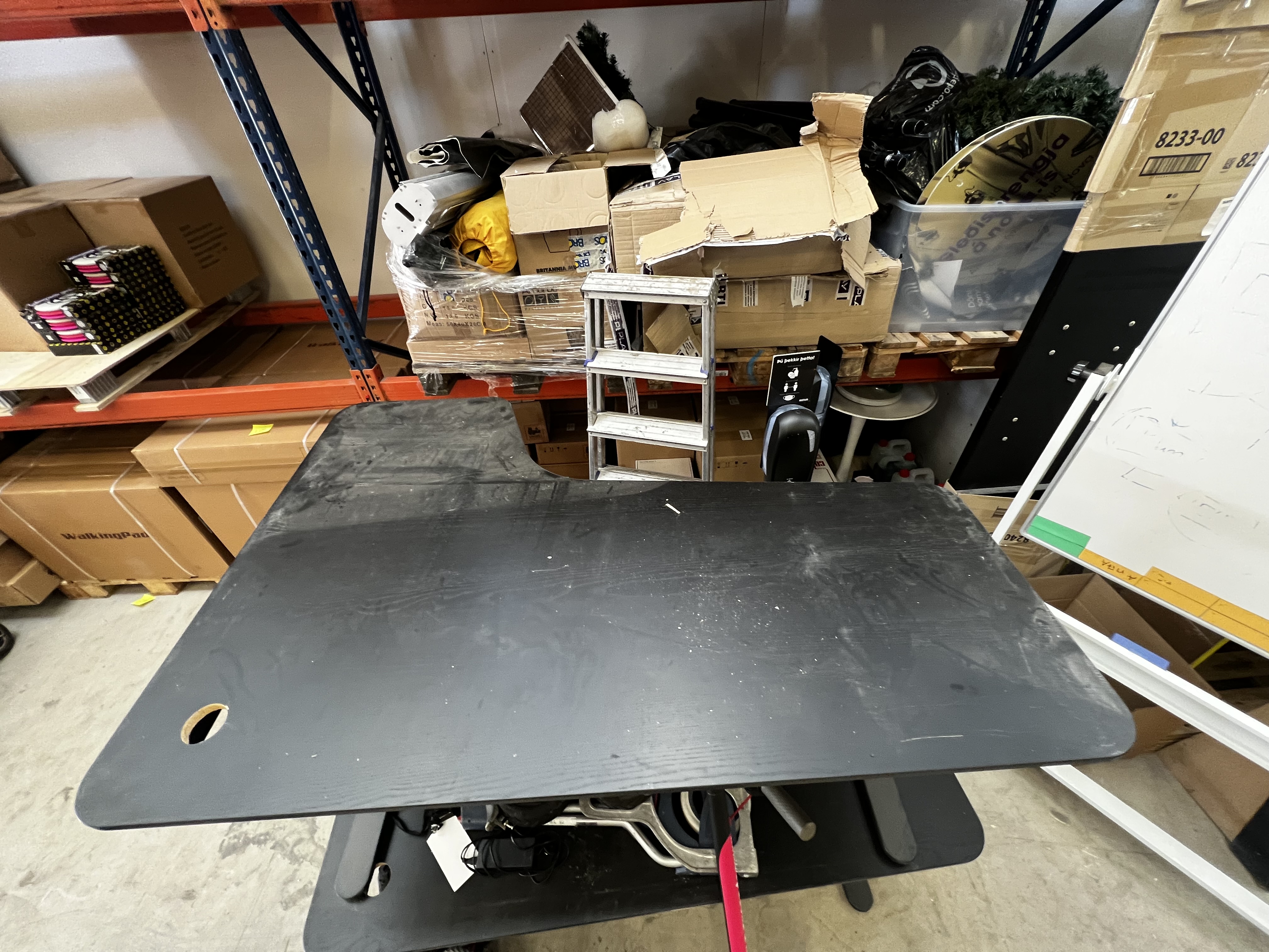 SELT / SOLD Bekant IKEA rafmagnsskrifborð 180 x 80 2