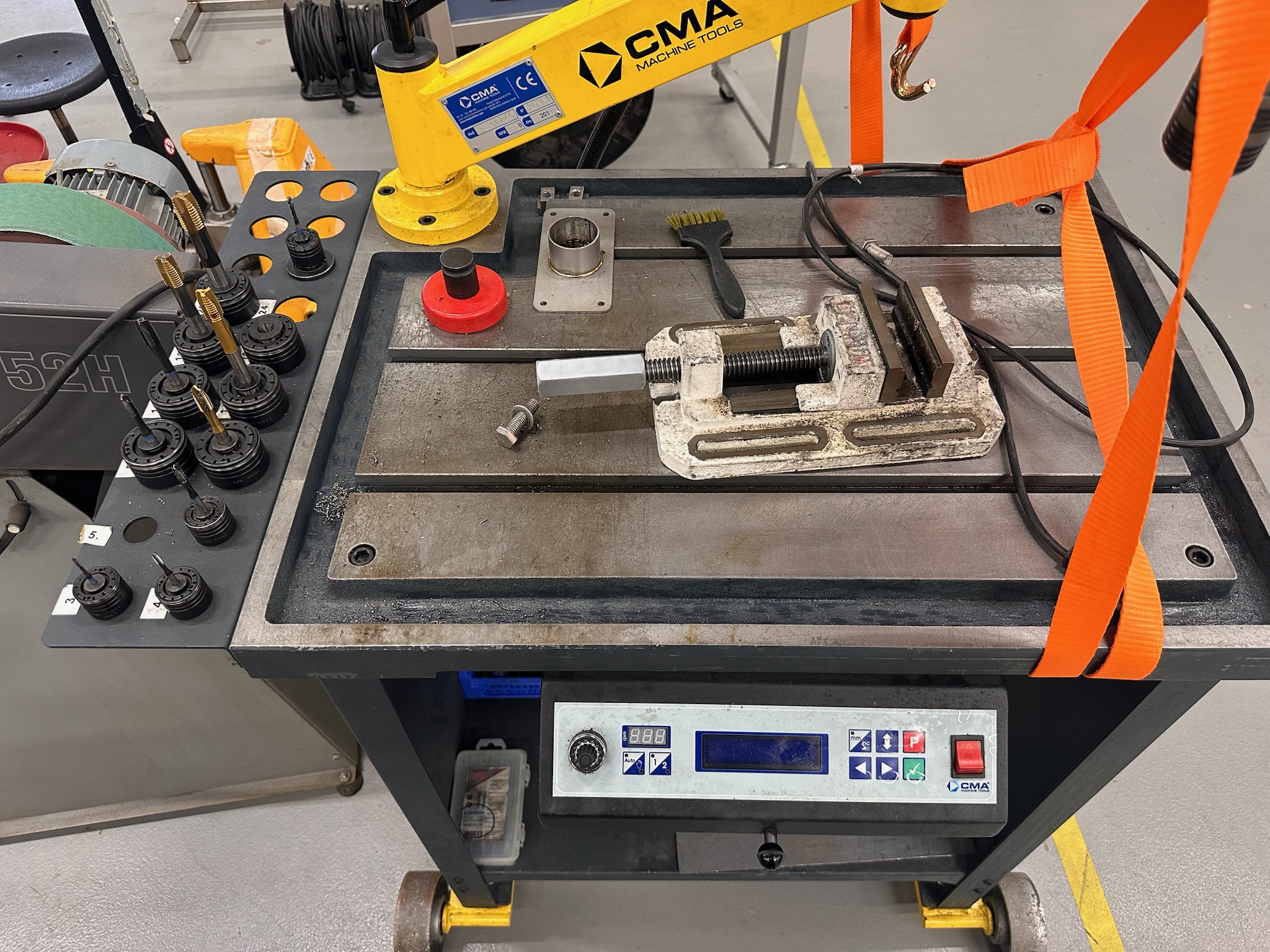 SELT / SOLD - CMA Machine Tools Rerm 24 c tapping vél- snikkvél 8