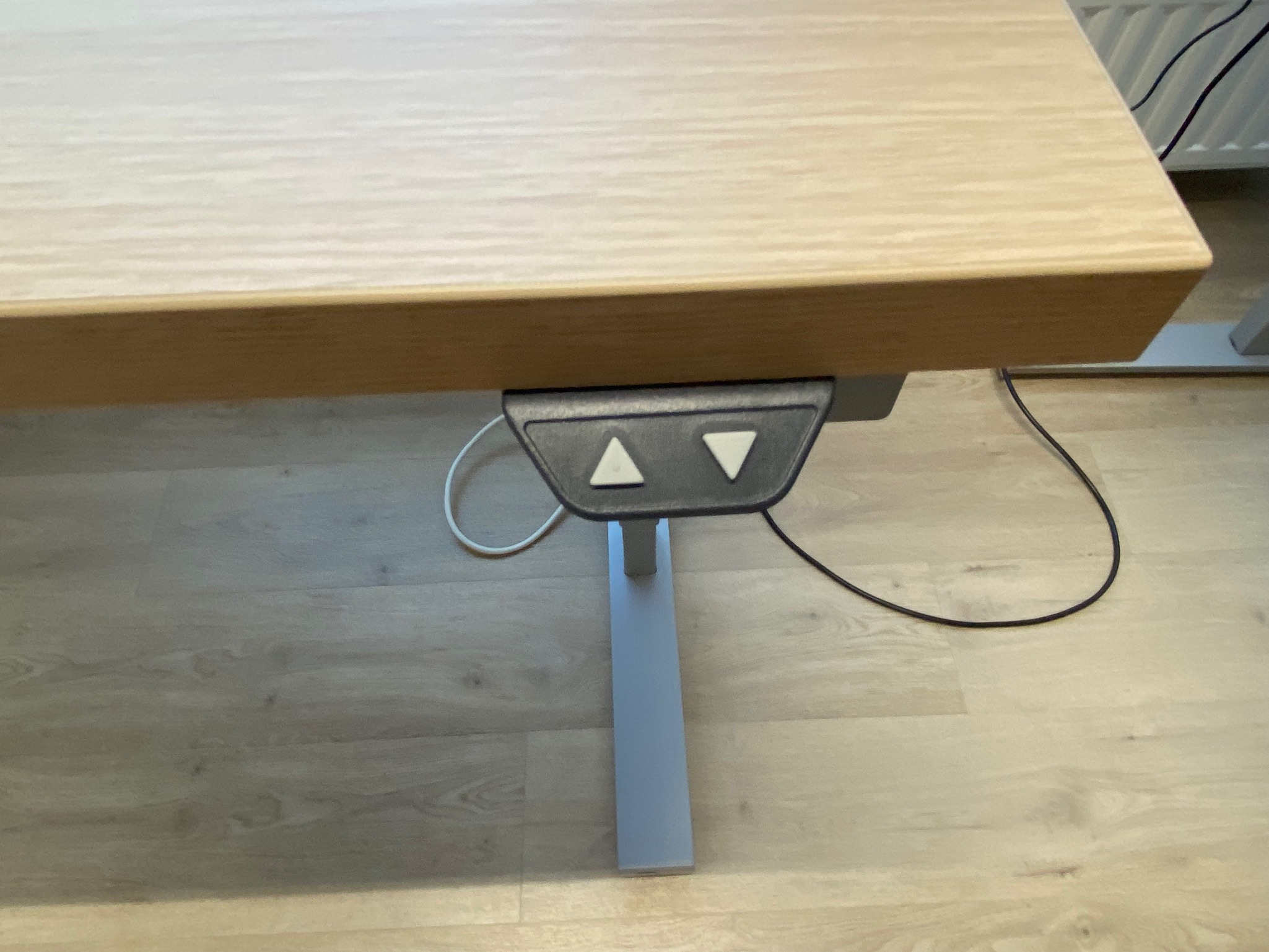 SELT / SOLD - Rafmagnsborð Ergolift frá EG húsgögn (140sm. x 70sm.) - 2 stk til 3