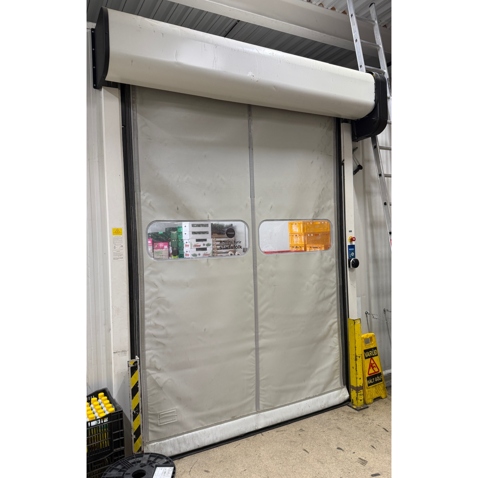SELT / SOLD Incold hraðhurð frá Kapp ehf-H250xB220sm. (4 stk)