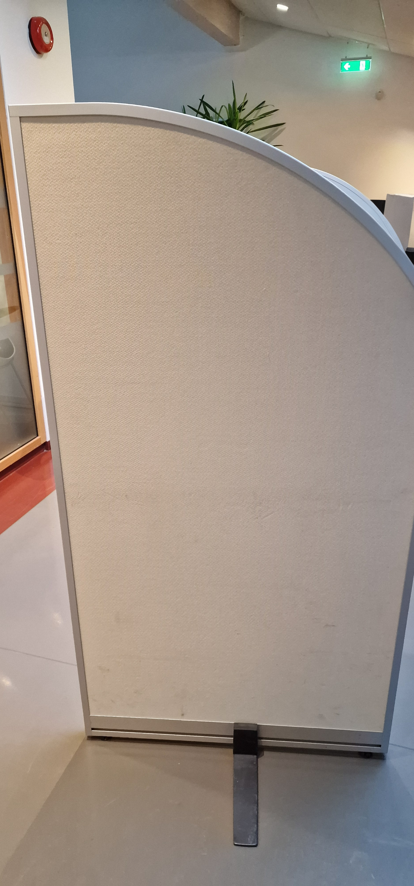 SELT / SOLD Frístandandi skilrúm 3