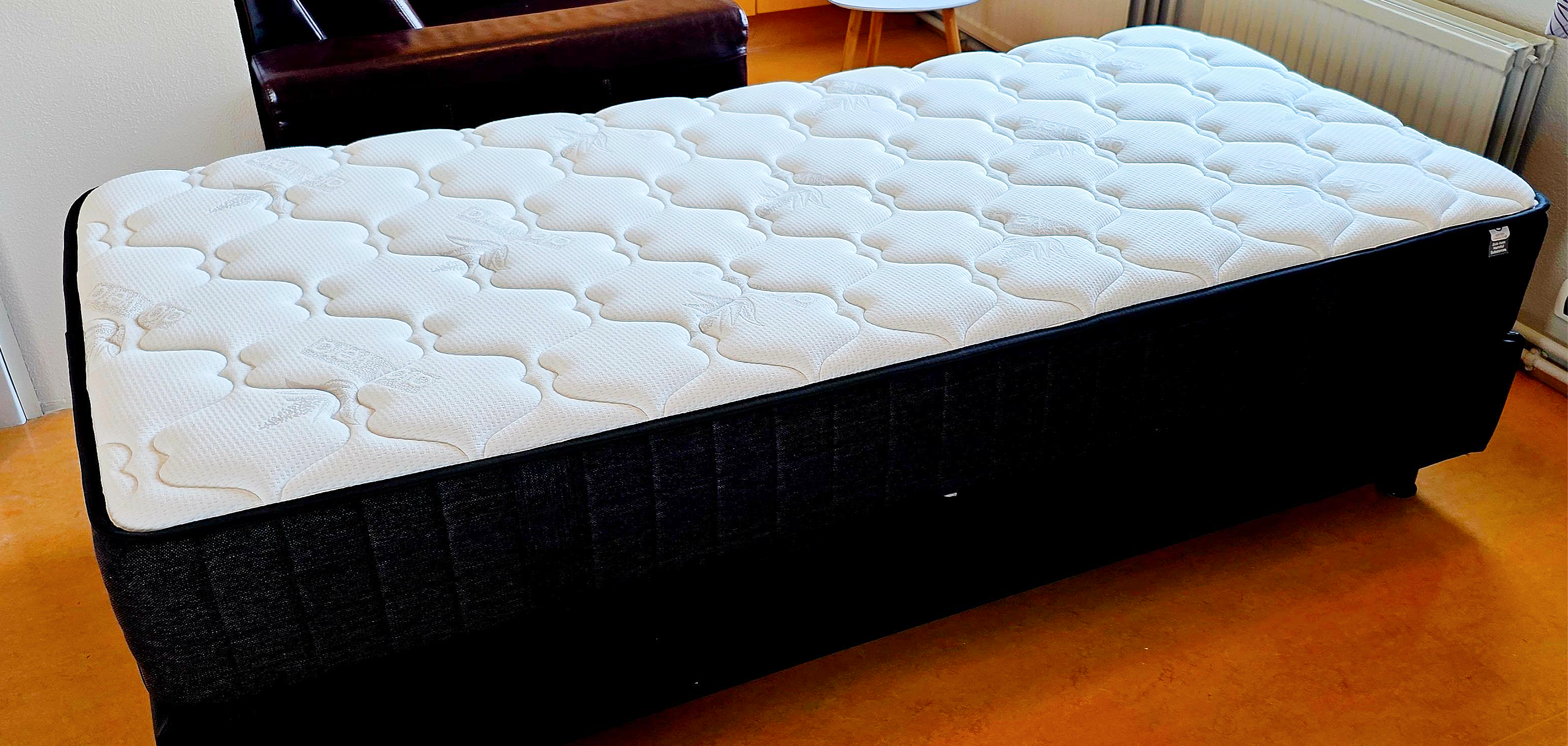SELT / SOLD Nature's Rest Luxury rúm með botni frá Dorma 5