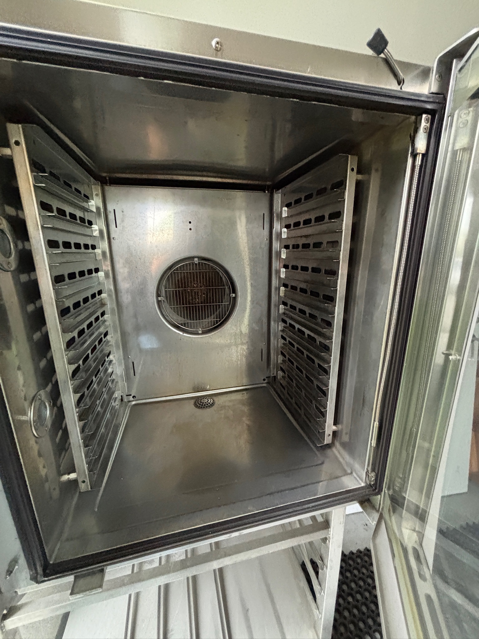 SELT / SOLD Zanussi ofn 10 skúffur 6
