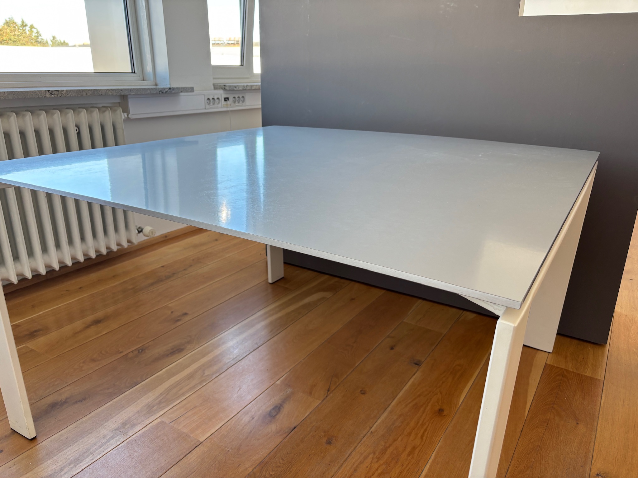 SELT / SOLD Kartell borð, B128xD128xH74sm. 4