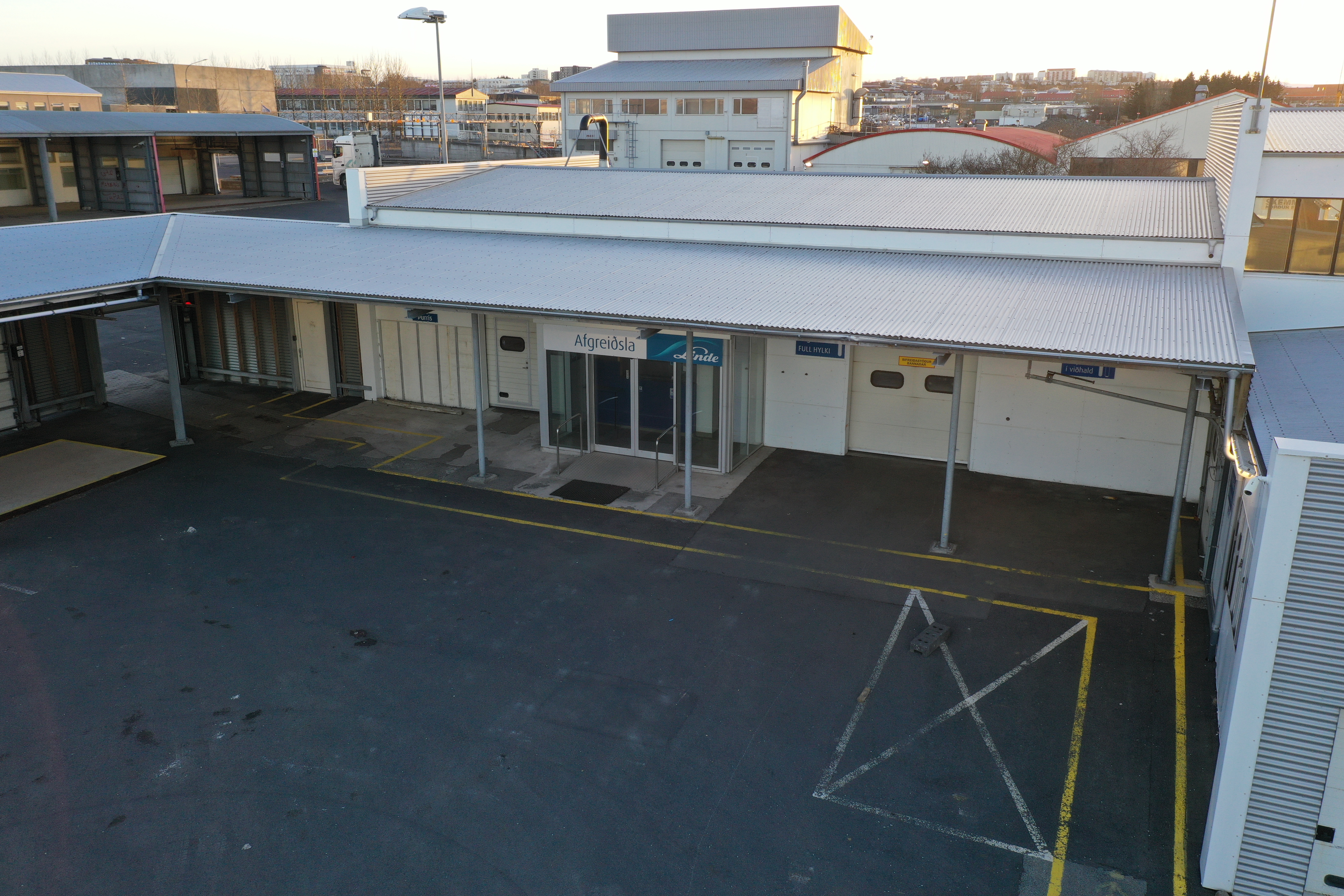 SELT / SOLD -Viðbygging - yfirbygging -stálgrindarbygging til flutnings 245 fm. 2