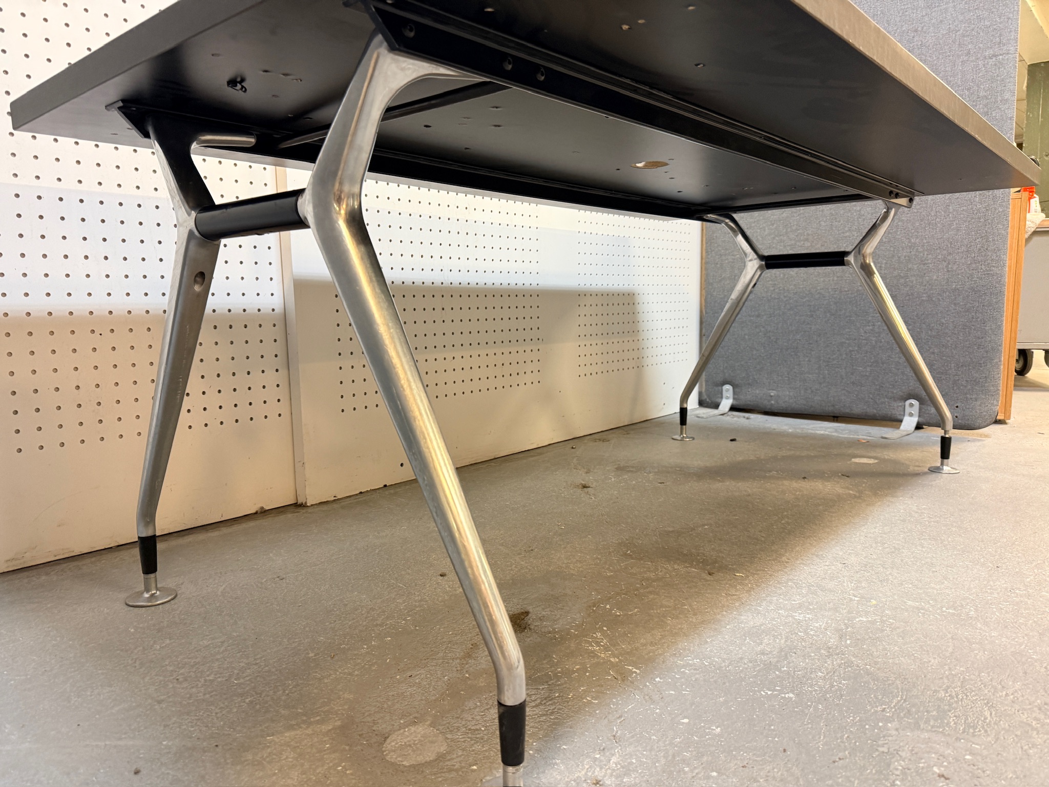 Vitra fundarborð, L180xB100sm. 9