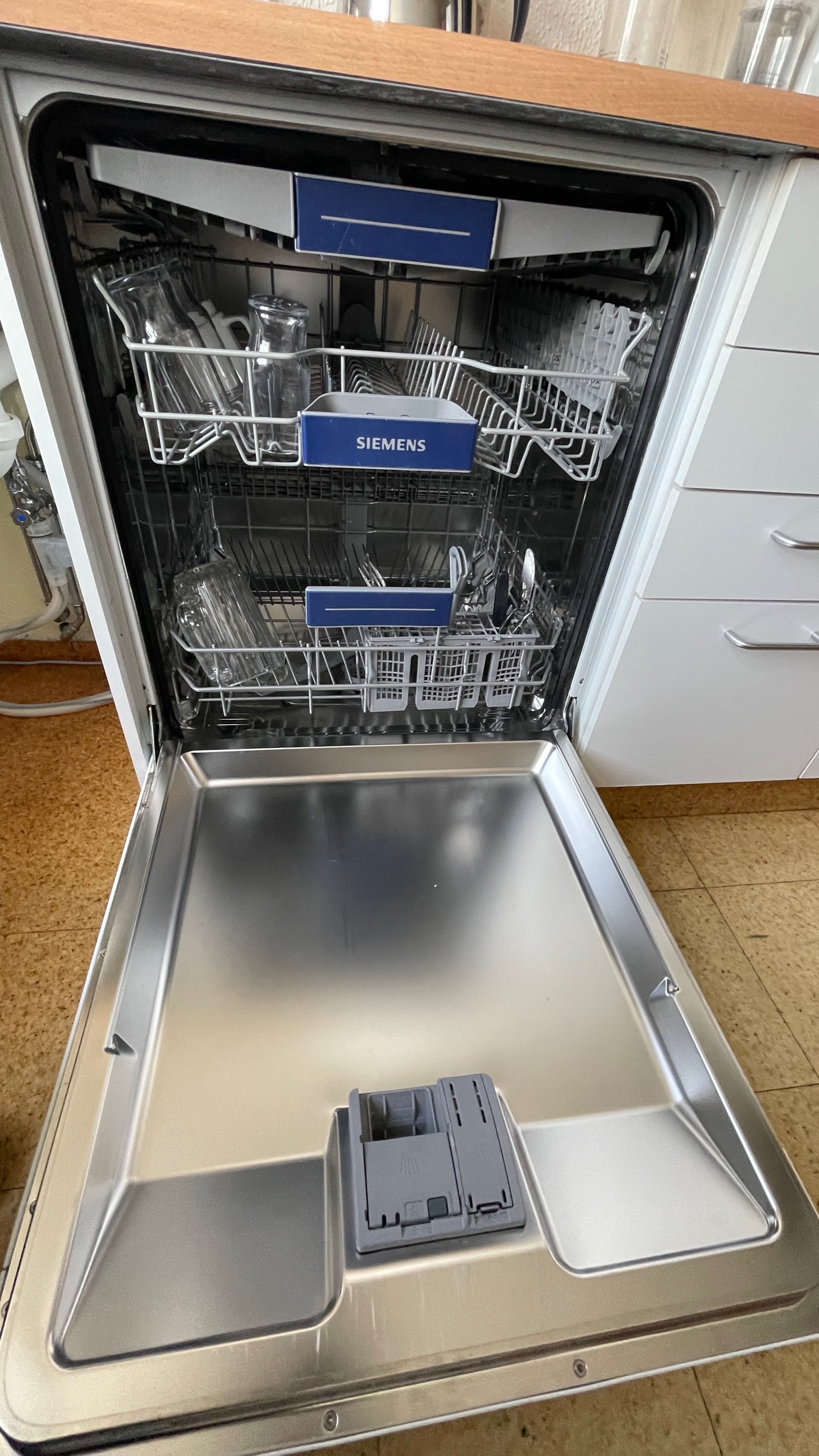 SELT / SOLD Siemens IQ300 uppþvottavél - Alþingi 6