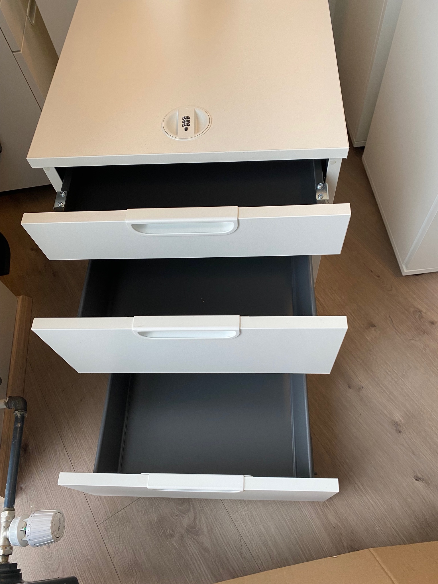 SELT / SOLD IKEA skrifborðskálfur 4