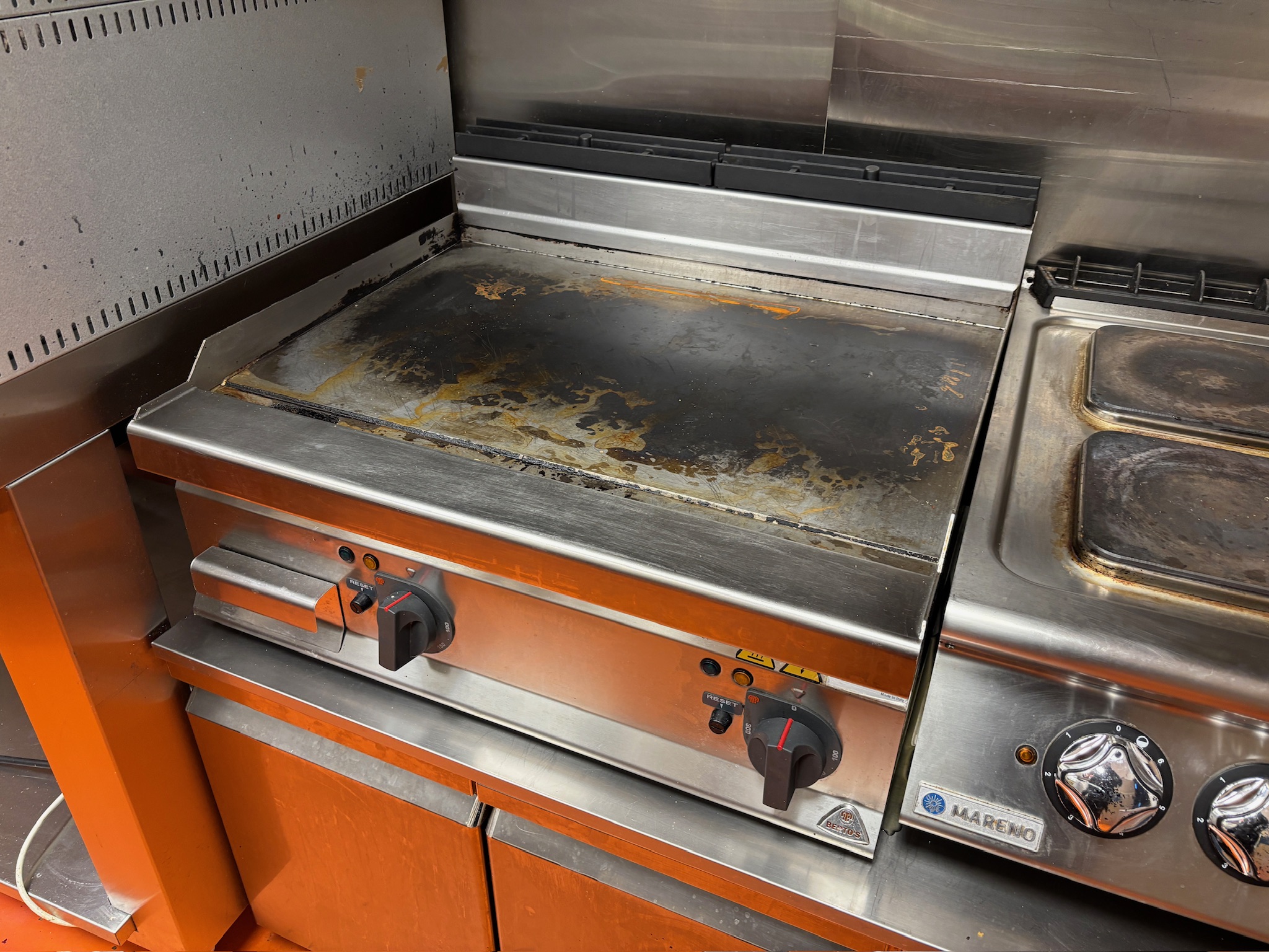 SELT / SOLD Berto's grillpanna flatpanna 8