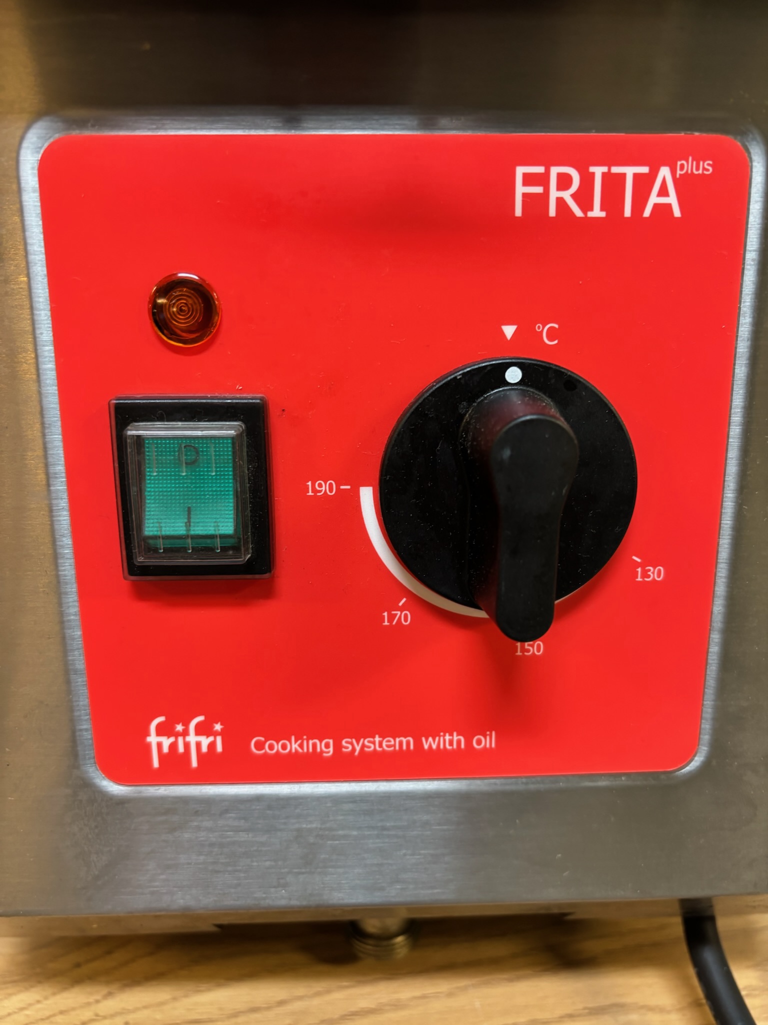 SELT / SOLD Frifri djúpsteikingarpottur frá BVT 3