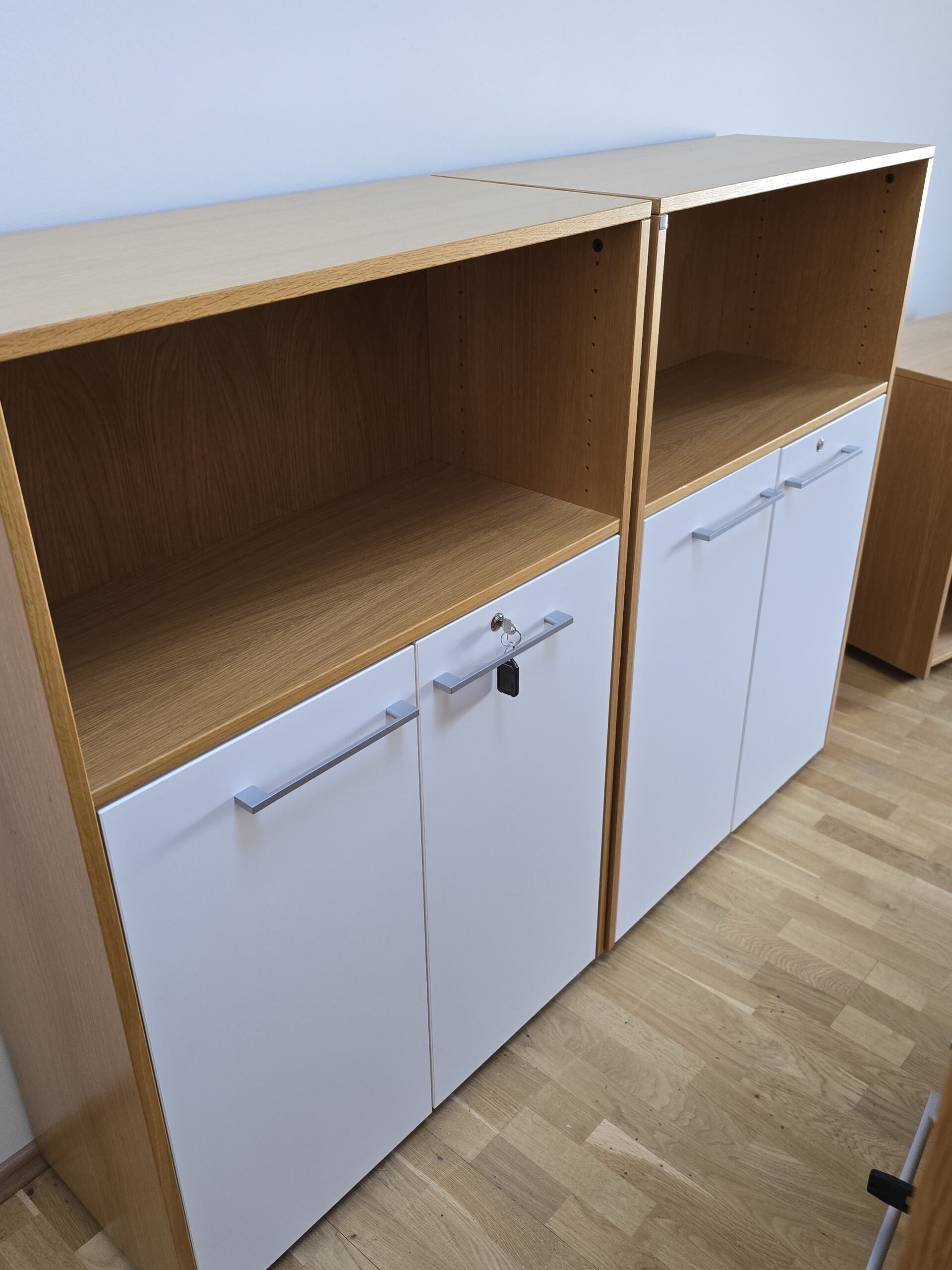 SELT / SOLD Dencon skrifstofuskápar, H113 x B80 x D35 sm.