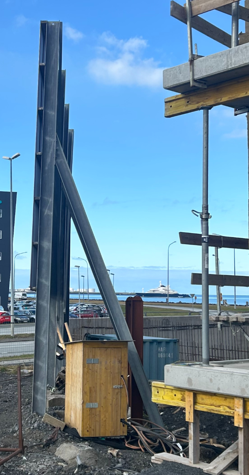 SELT / SOLD - Auglýsinga/verkskilti 5x8 m - pnr. 105 3