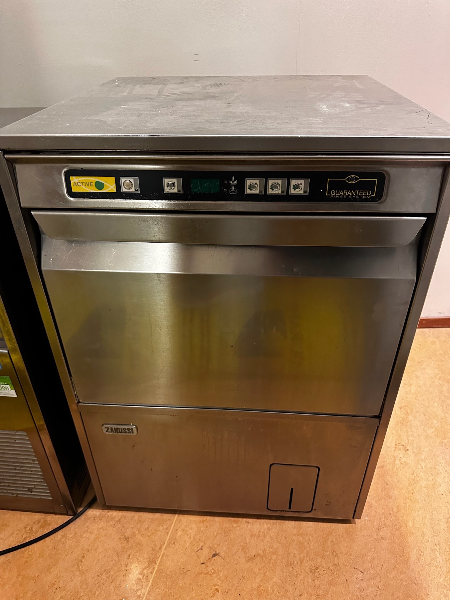 SELT / SOLD Zanussi húddvél, B60 x L60,5 x H83,5 sm.