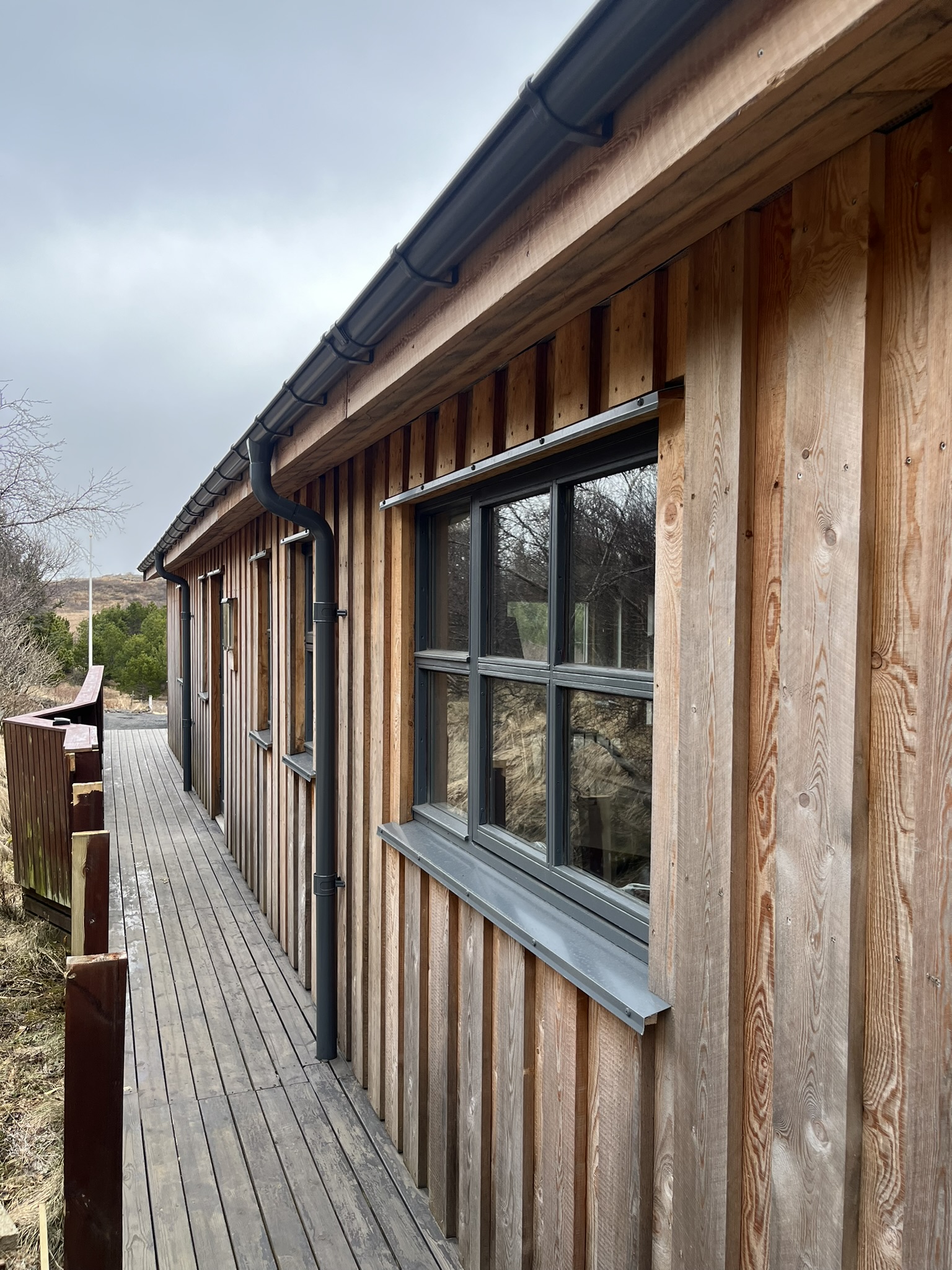 SELT / SOLD - Lindab þakrennur, niðurföll - 1 árs, 30m. 2