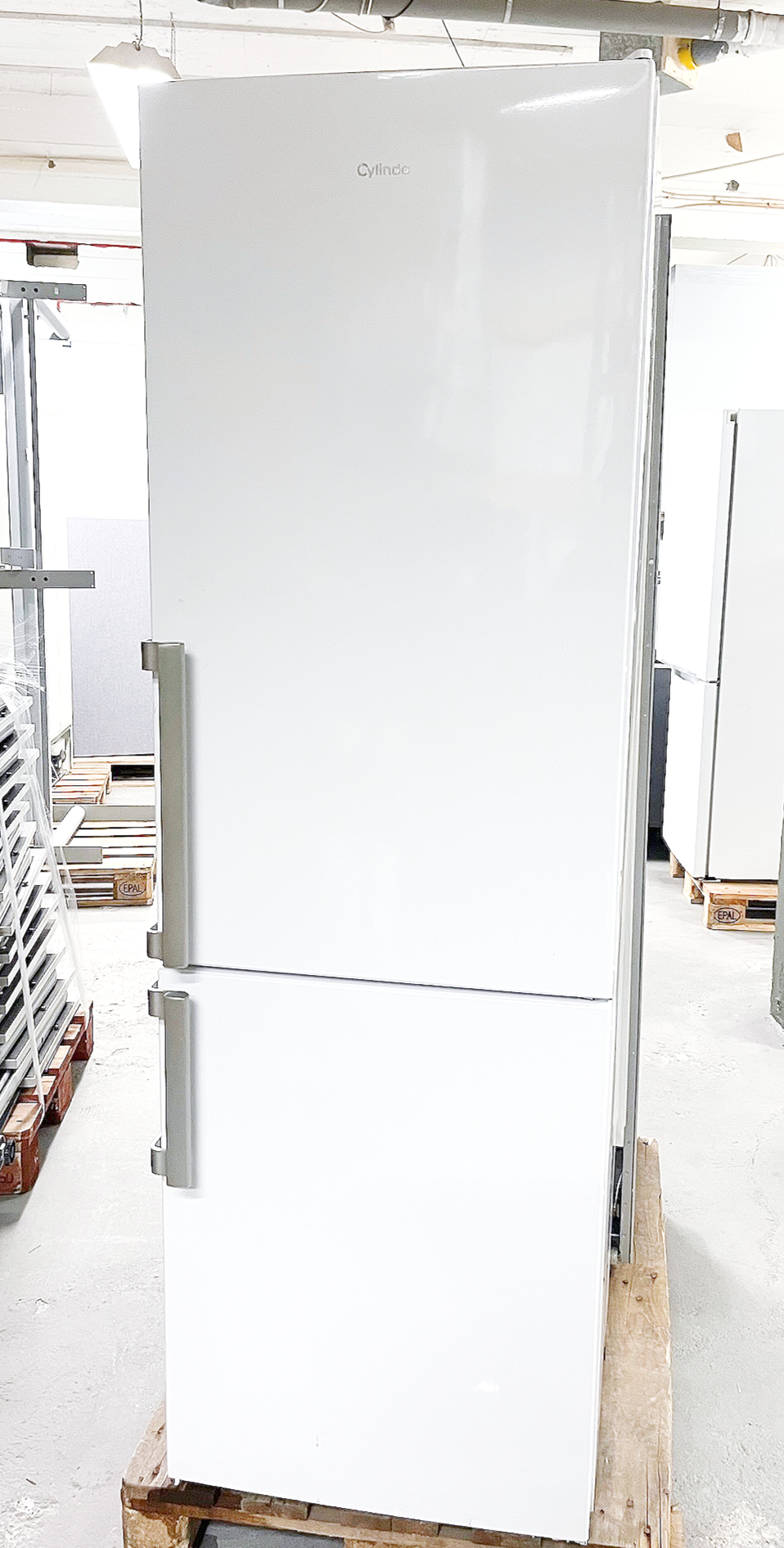 SELT / SOLD Cylindo kæli- og frystiskápur, H186 sm.