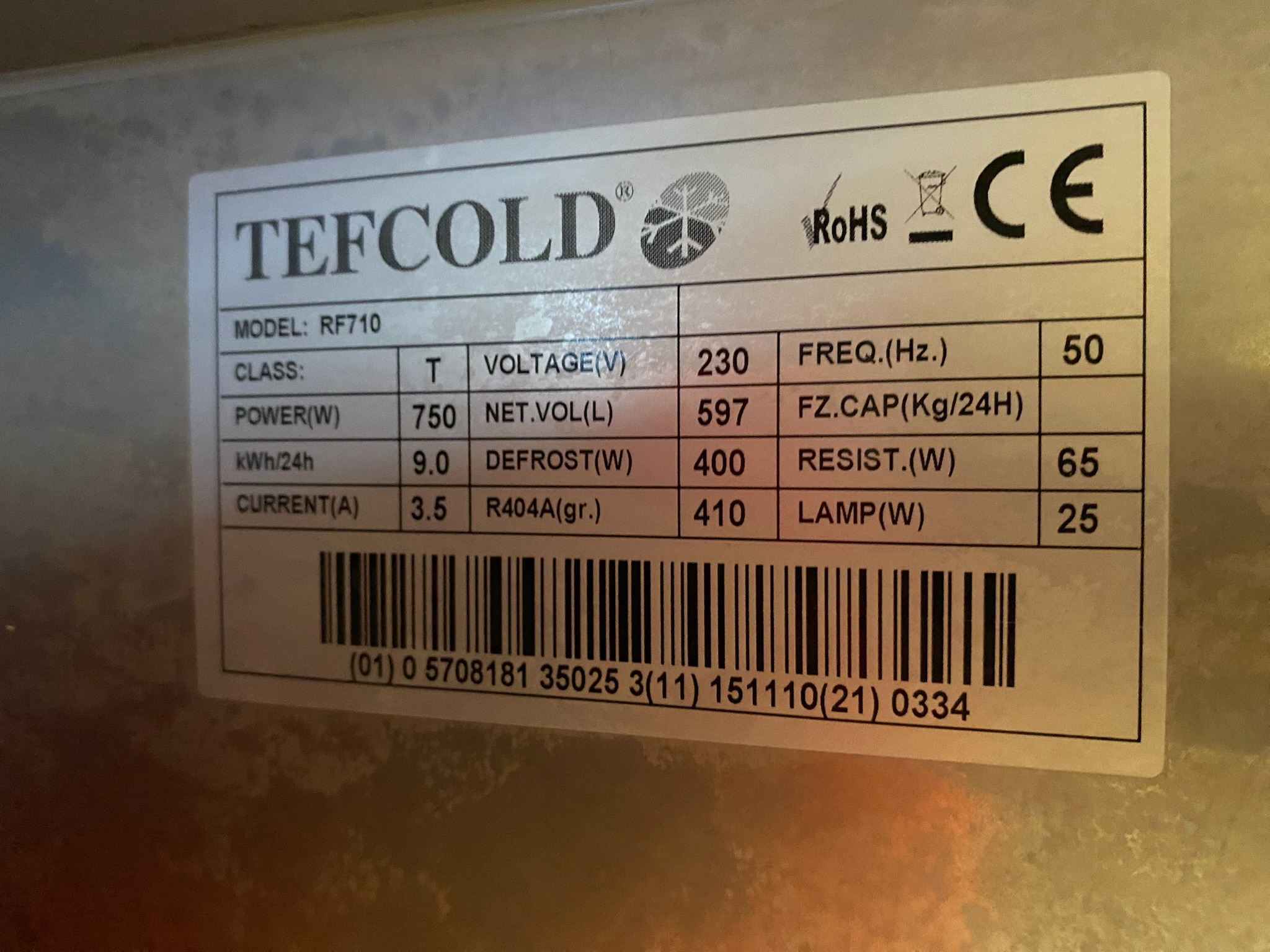 SELT / SOLD Tefcold frystir á hjólum, H201 x B74 x D85 sm. 7