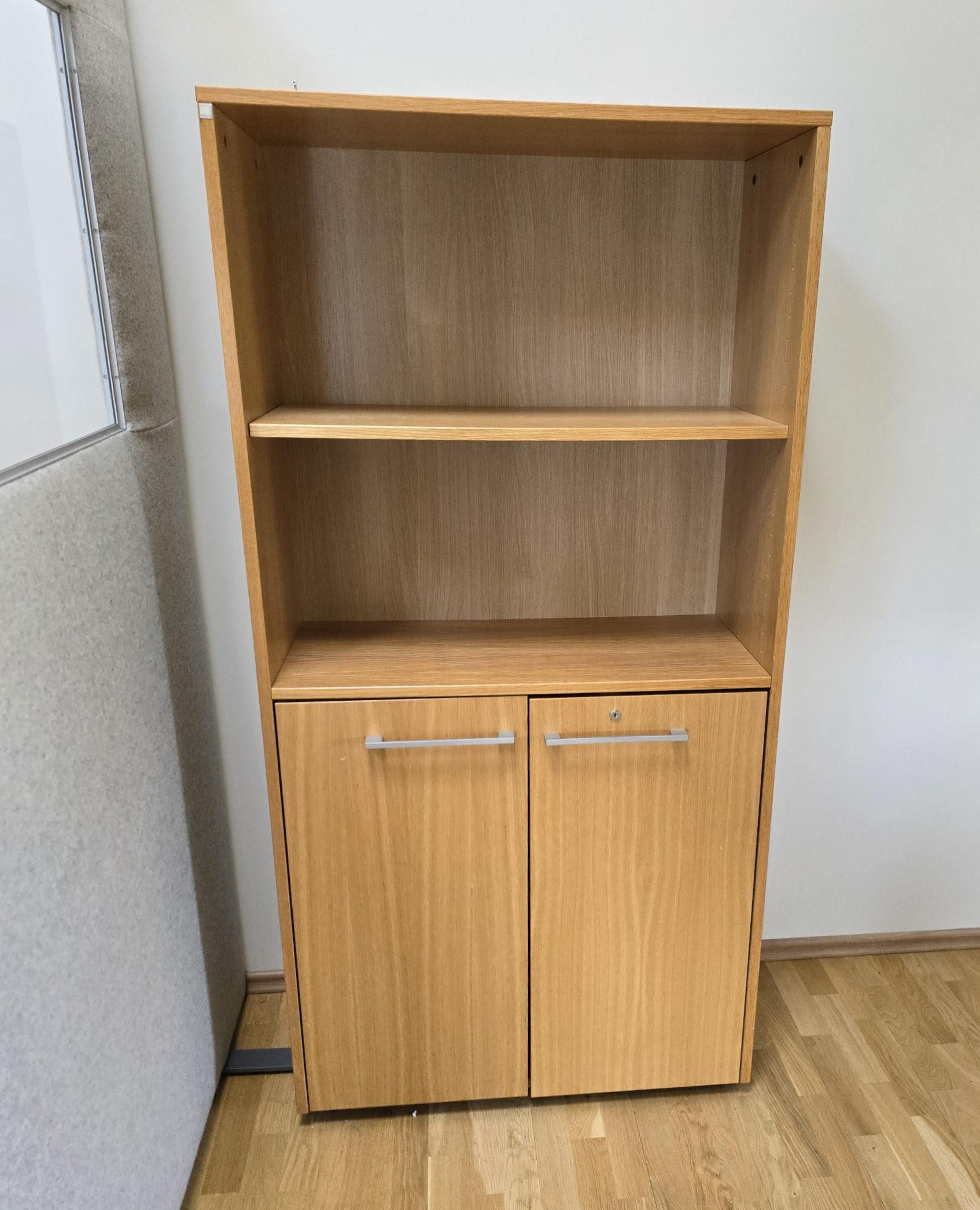SELT / SOLD Innx skrifstofuskápar, H180 x B80 x D35 sm.