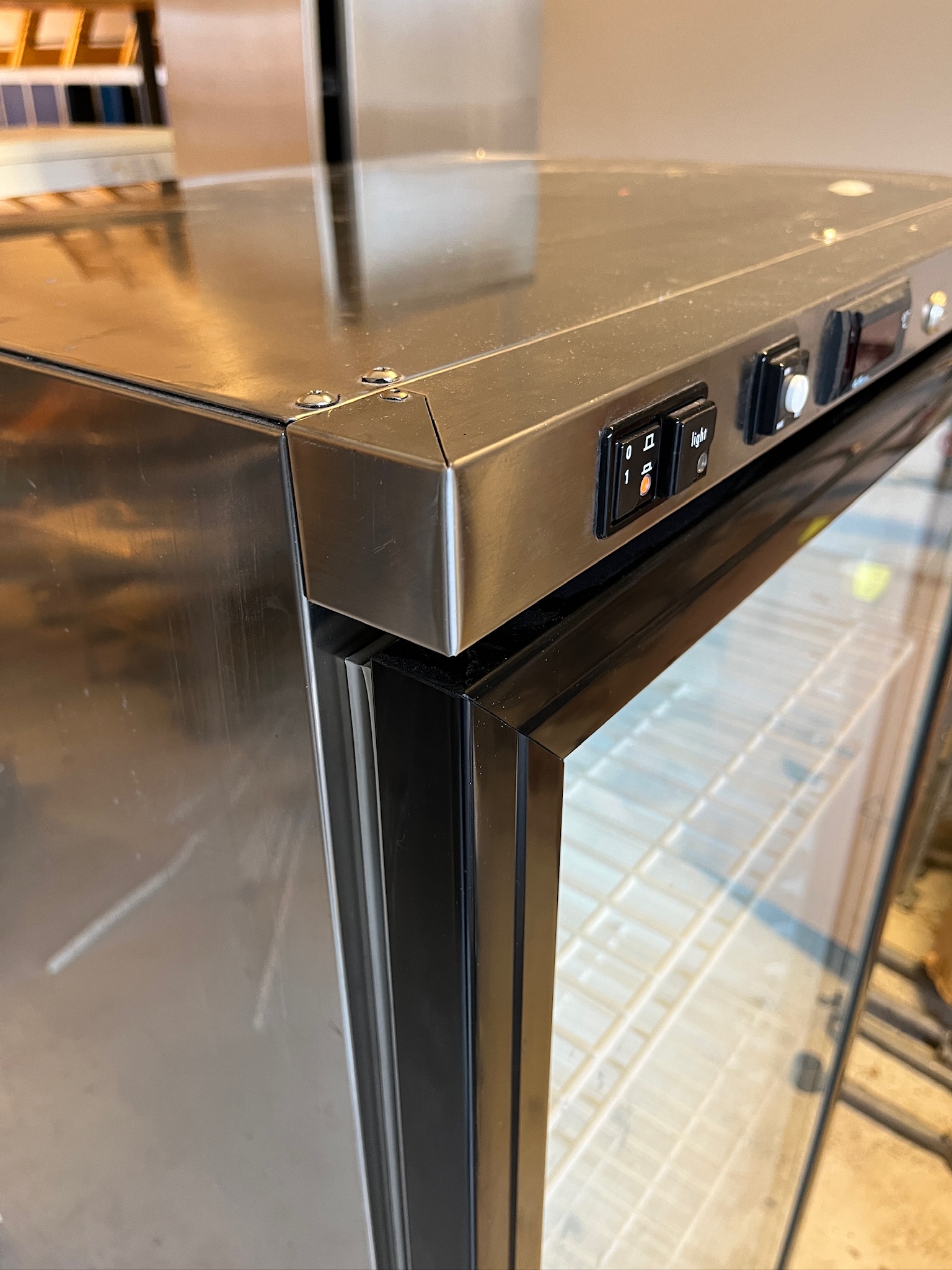SELT / SOLD - Zanussi kæliskápur með glerhurð - 400 L 5