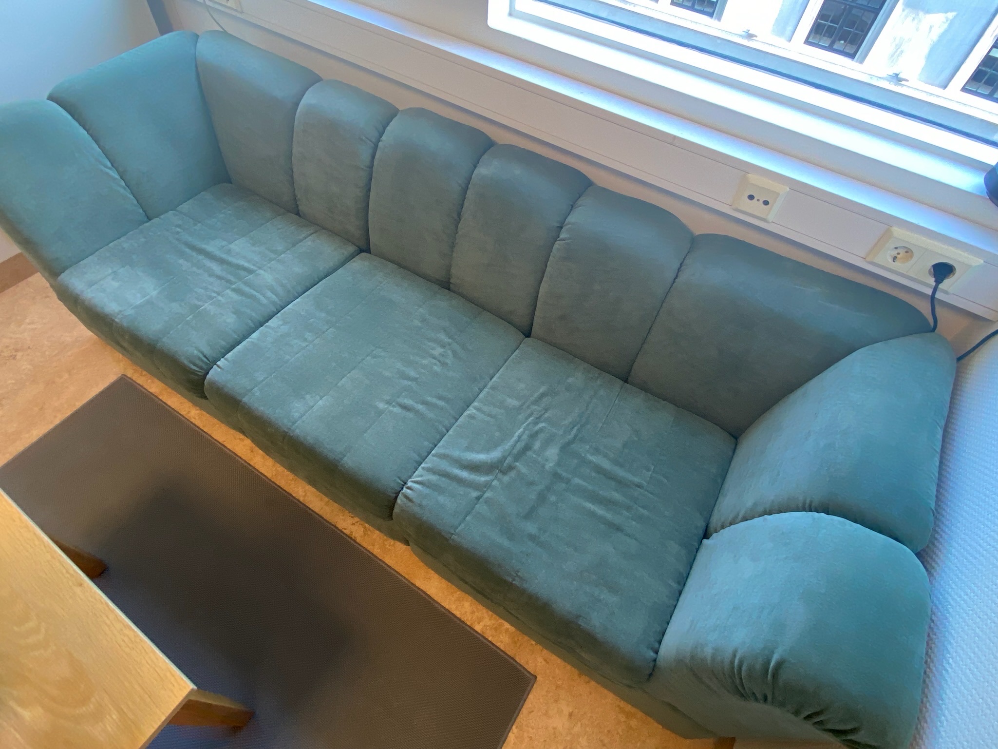 SELT / SOLD Grænn velvet sófi 4