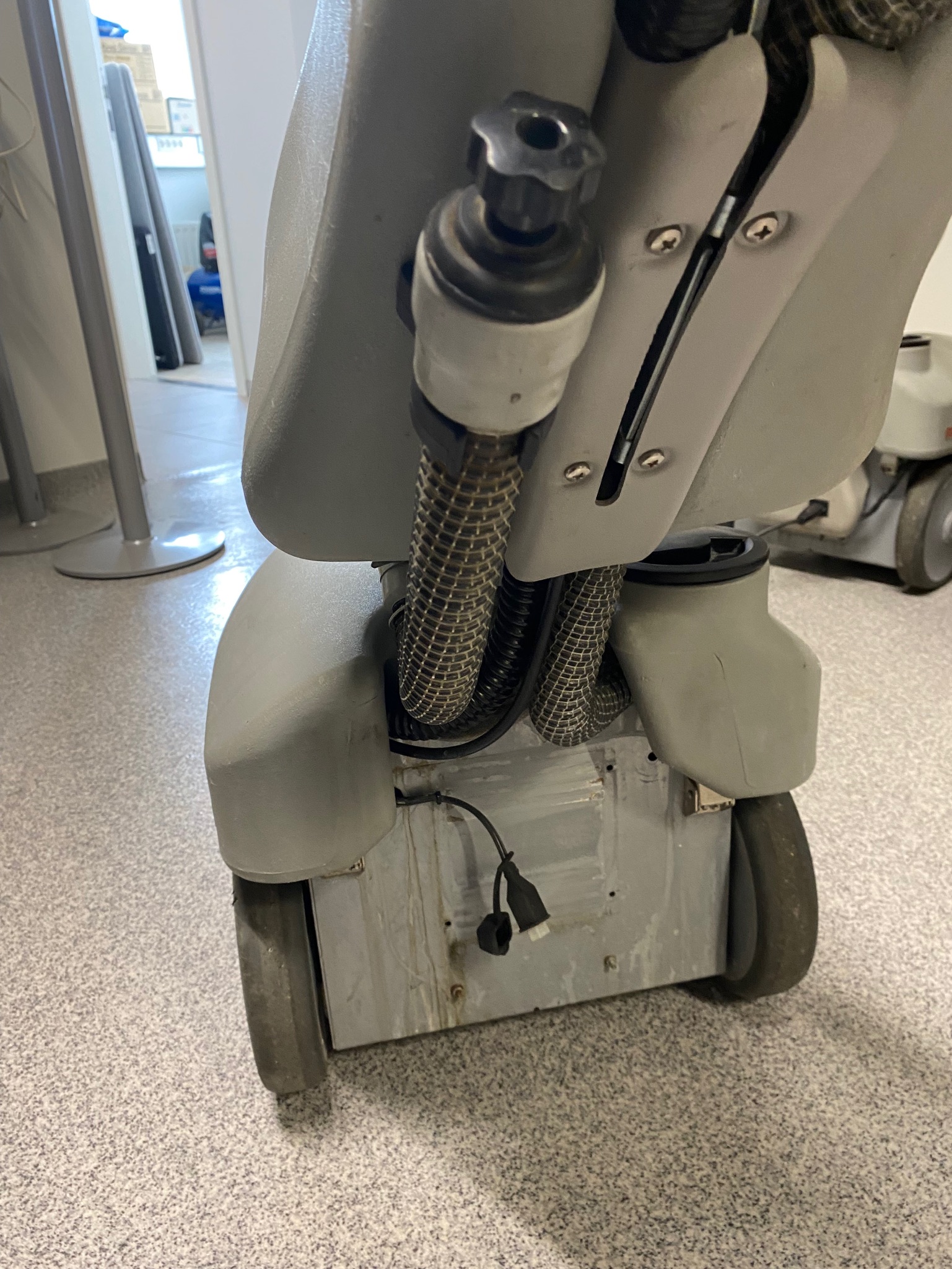 SELT / SOLD Comac þrifvél 3