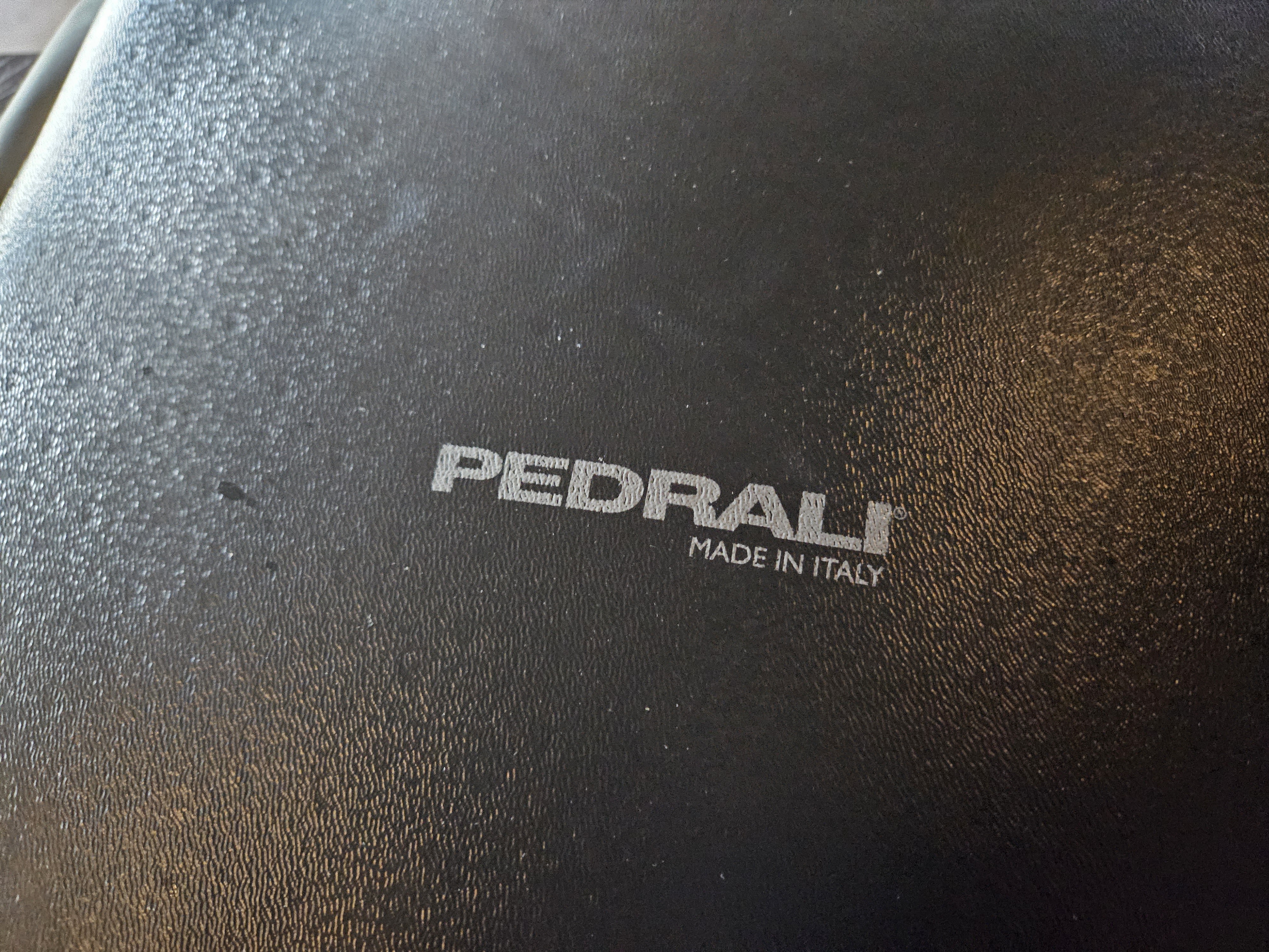 SELT / SOLD - Vandaðir - sterkbyggðir Pedrali 890 stólar - staflanlegir 150 stk. 7