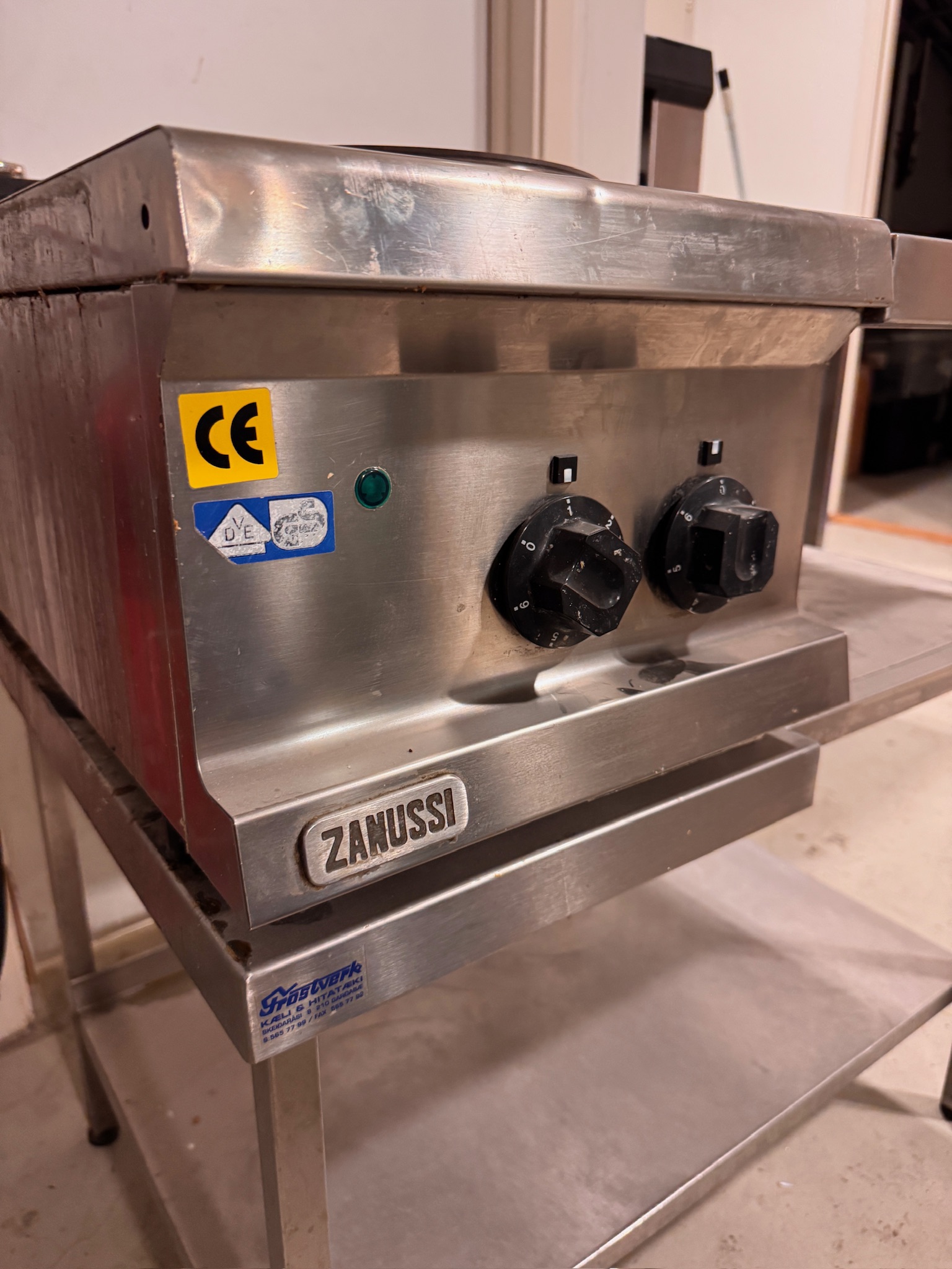 Zanussi rafmagns helluborð frá ProGastro, D75sm. 2
