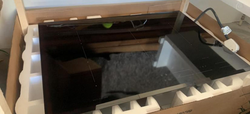 SELT / SOLD IKEA spanhelluborð (nýtt), B78 x D52 x H4,9 sm. 2