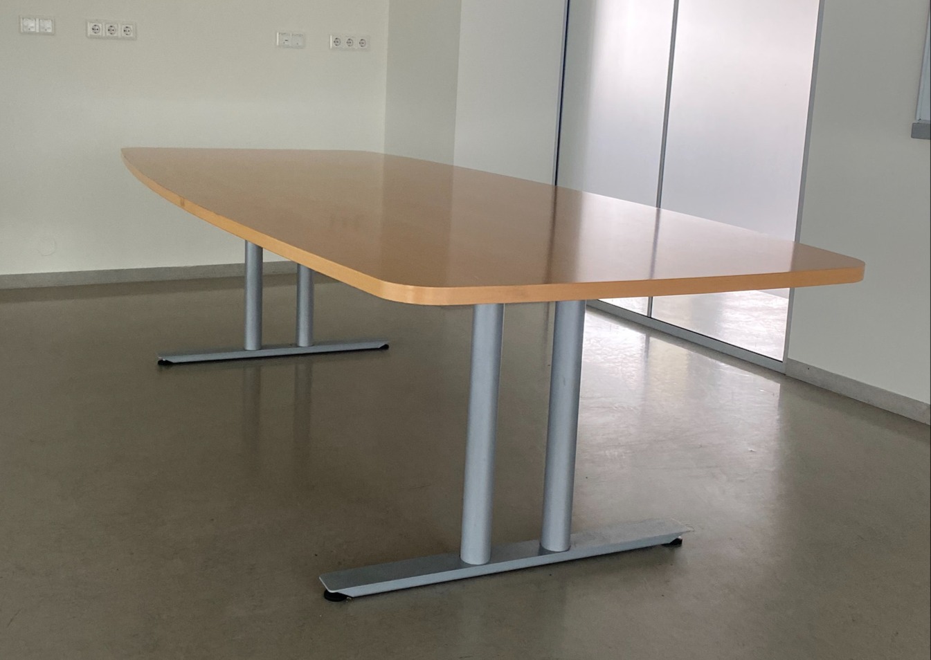 SELT / SOLD Fundarborð - 6 til 8 manna - 280 x 120 sm. 2