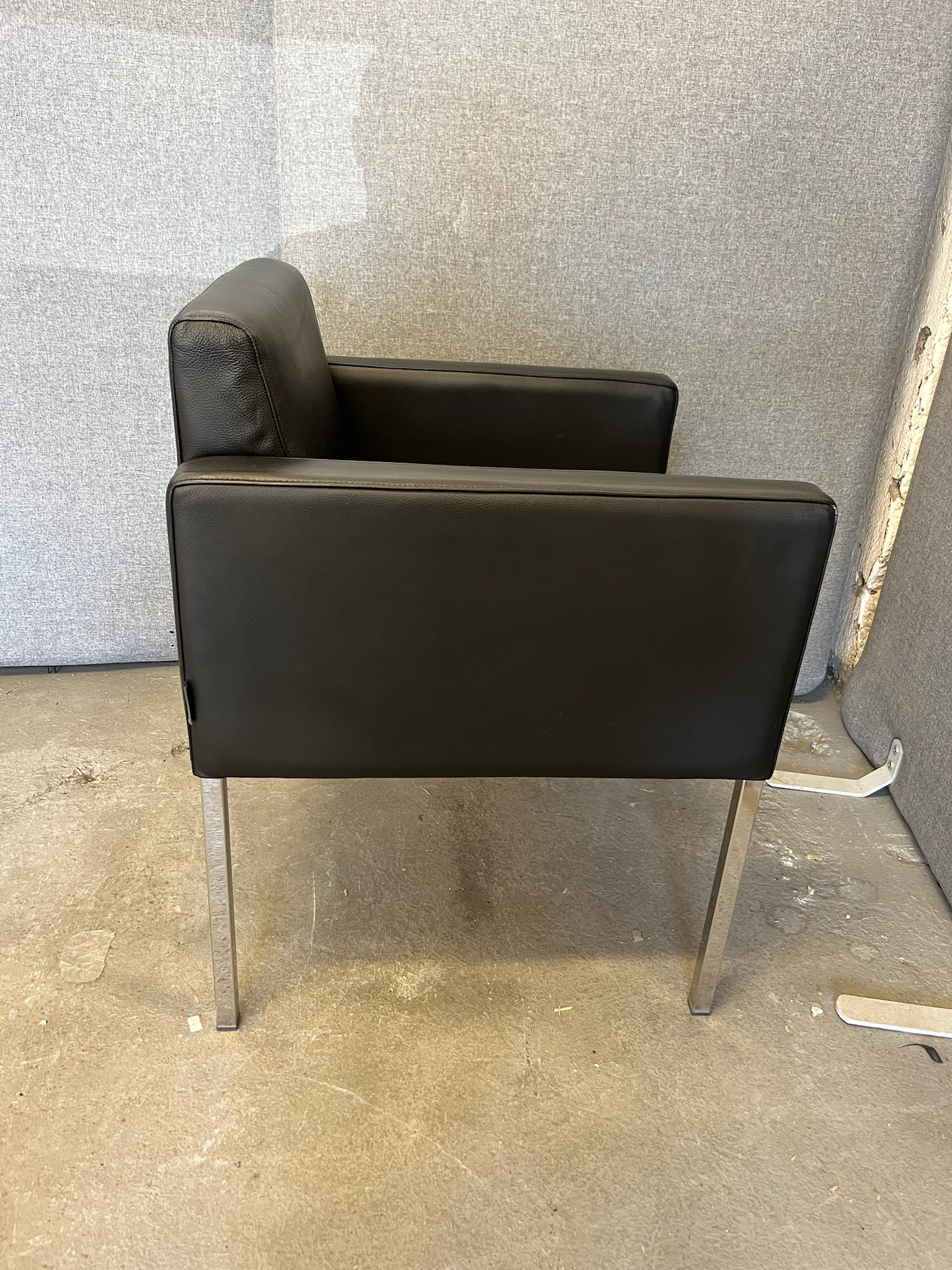 SELT / SOLD Sancal armstóll frá Módern 2