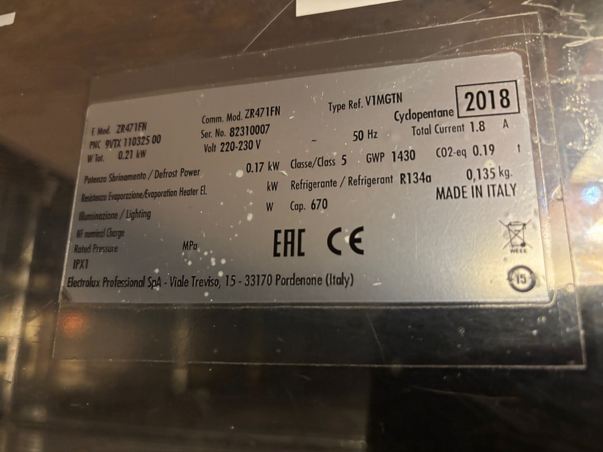 SELT / SOLD Zanussi kæliskápur 8