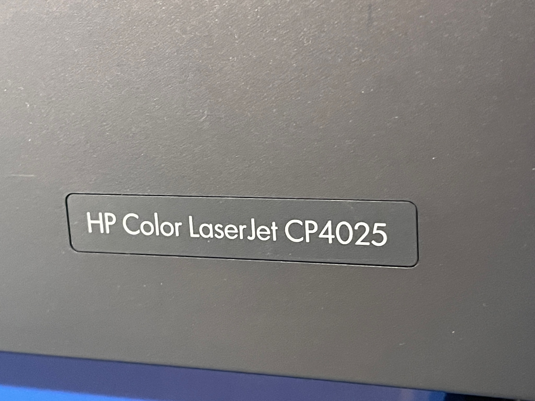 SELT / SOLD -HP Color LaserJet CP4025 8