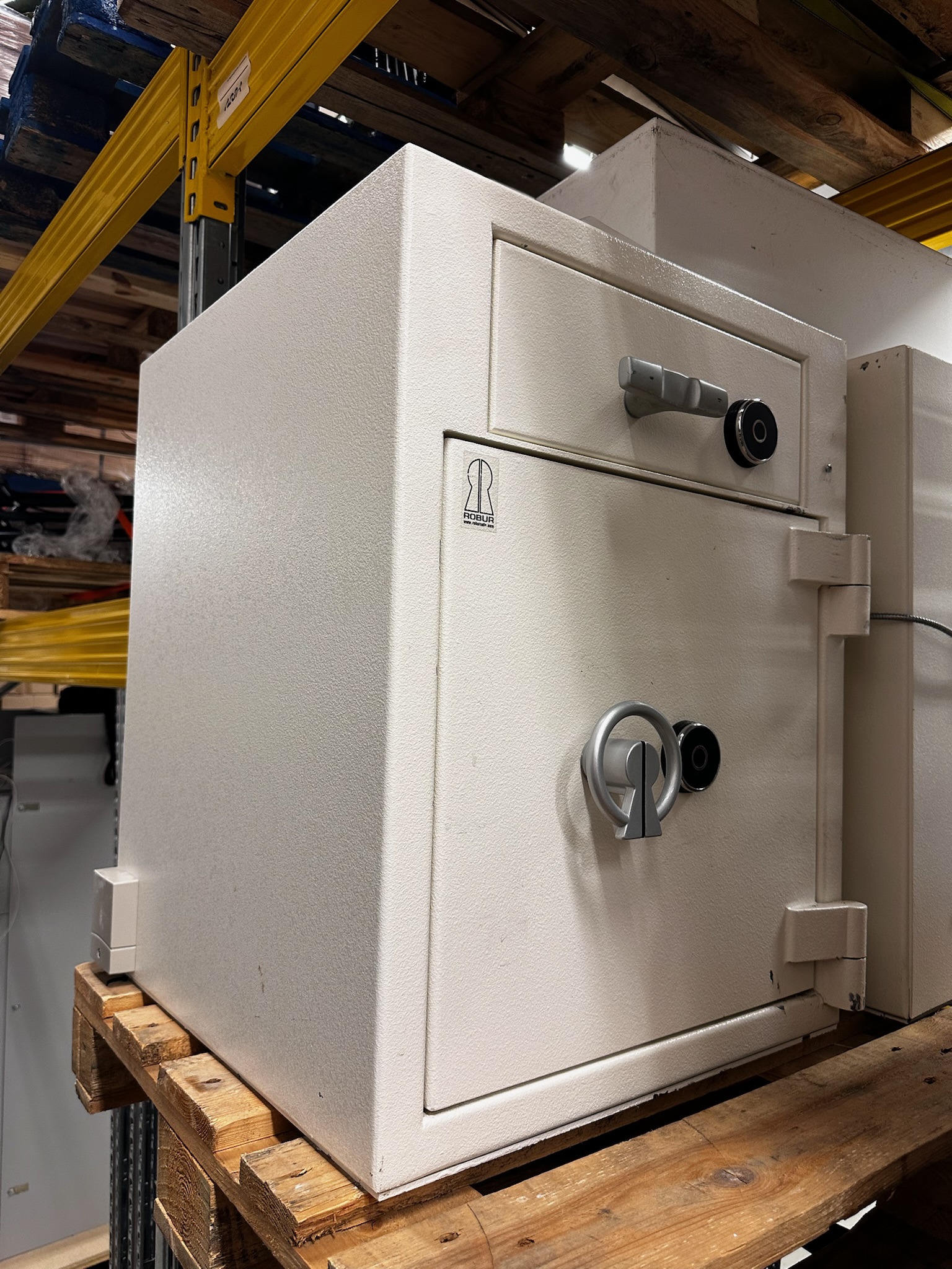 Robur verðmætaskápur, peningaskápur H72xB56xD60sm. 2