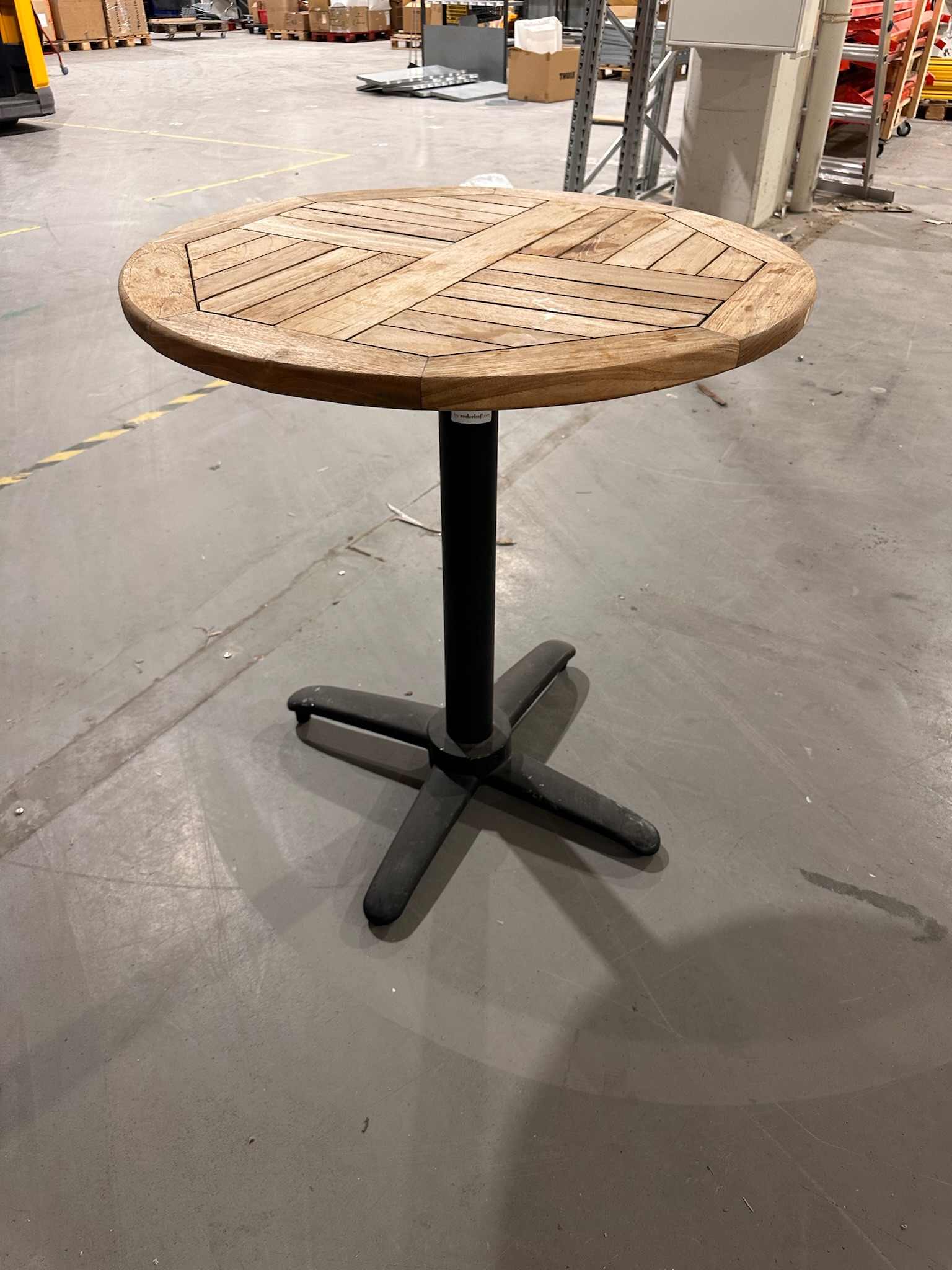 SELT / SOLD Fellanlegt hringborð, B70 x H75 sm. 4