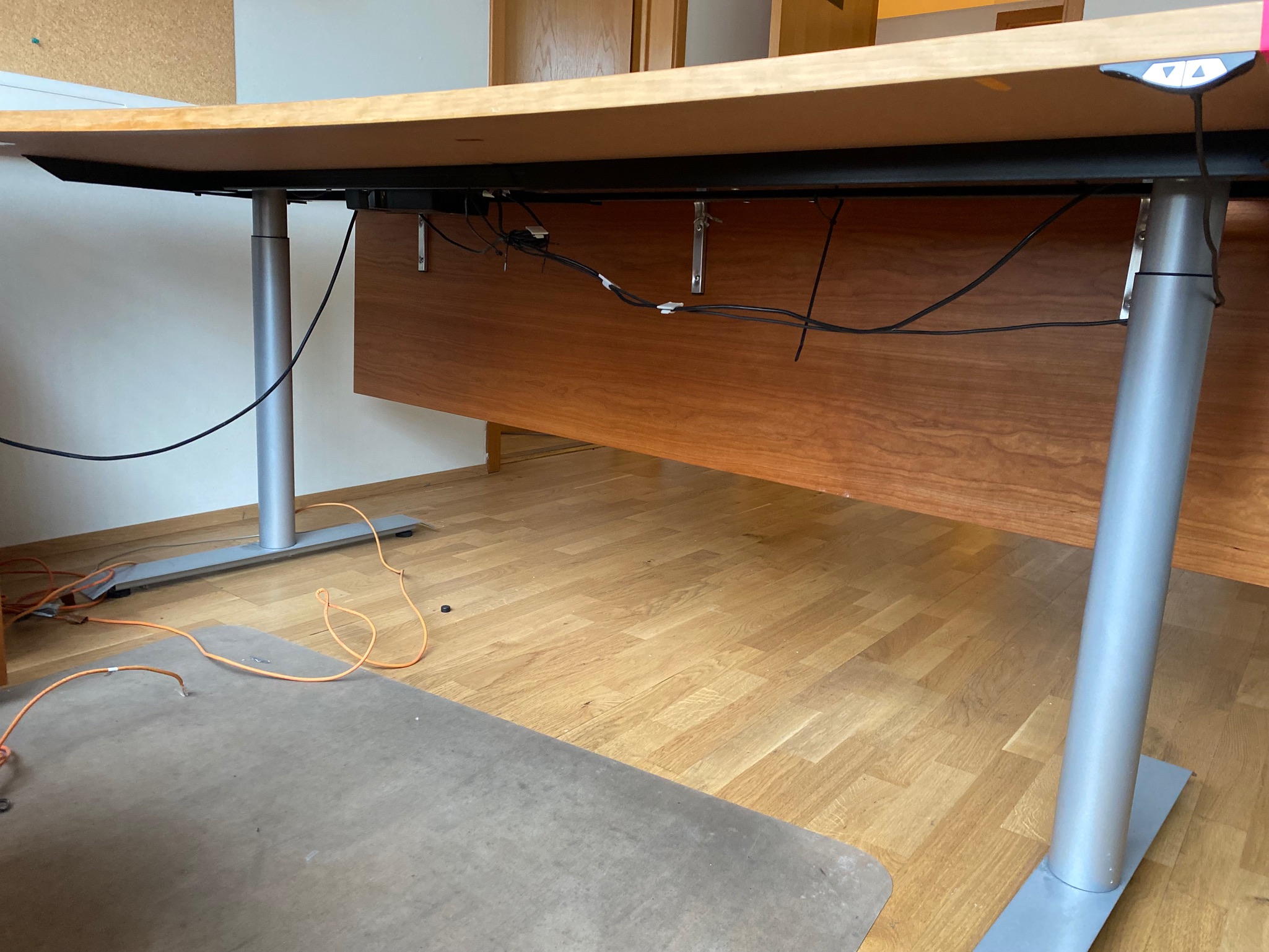SELT / SOLD Rafmagnsstell