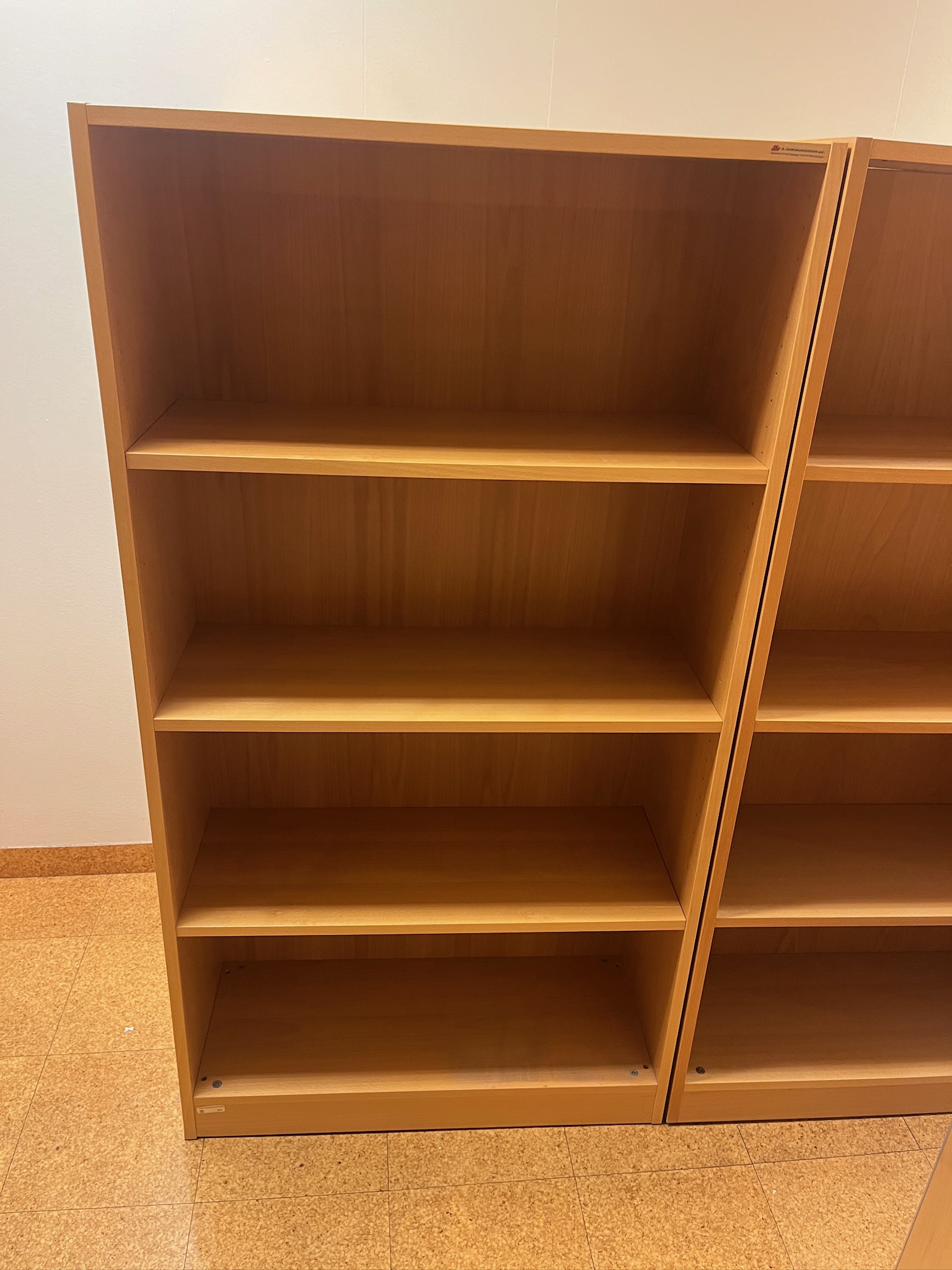 SELT / SOLD Bókahillur frá Á. Guðmundssonm, eik (4 stk.) 2
