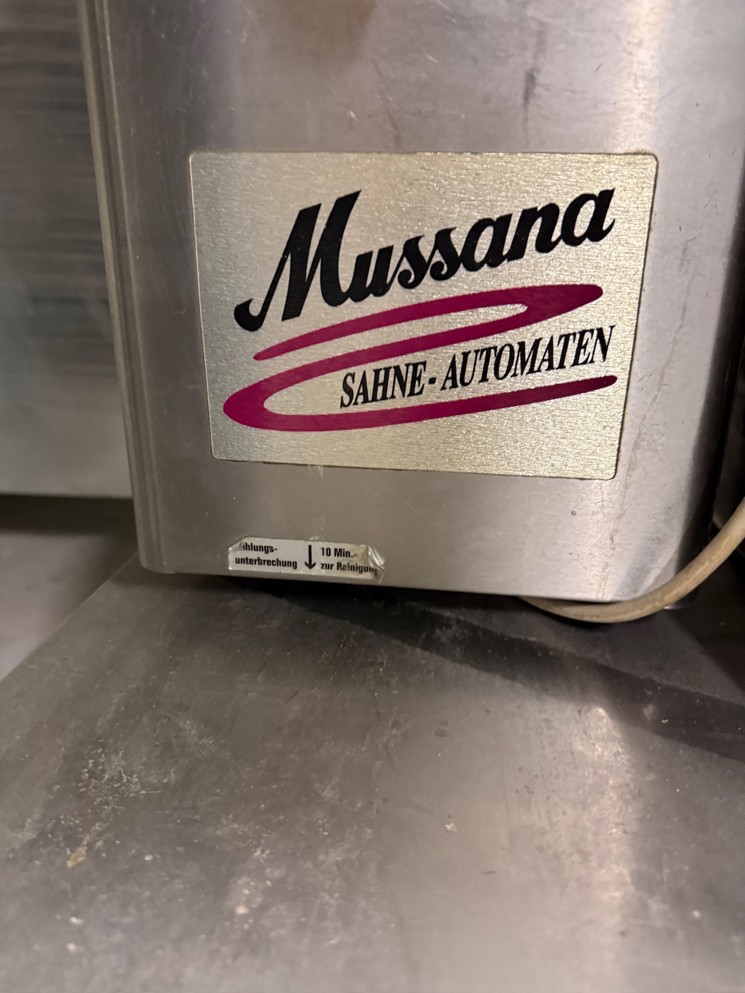 SELT / SOLD Mussana rjómavél 4