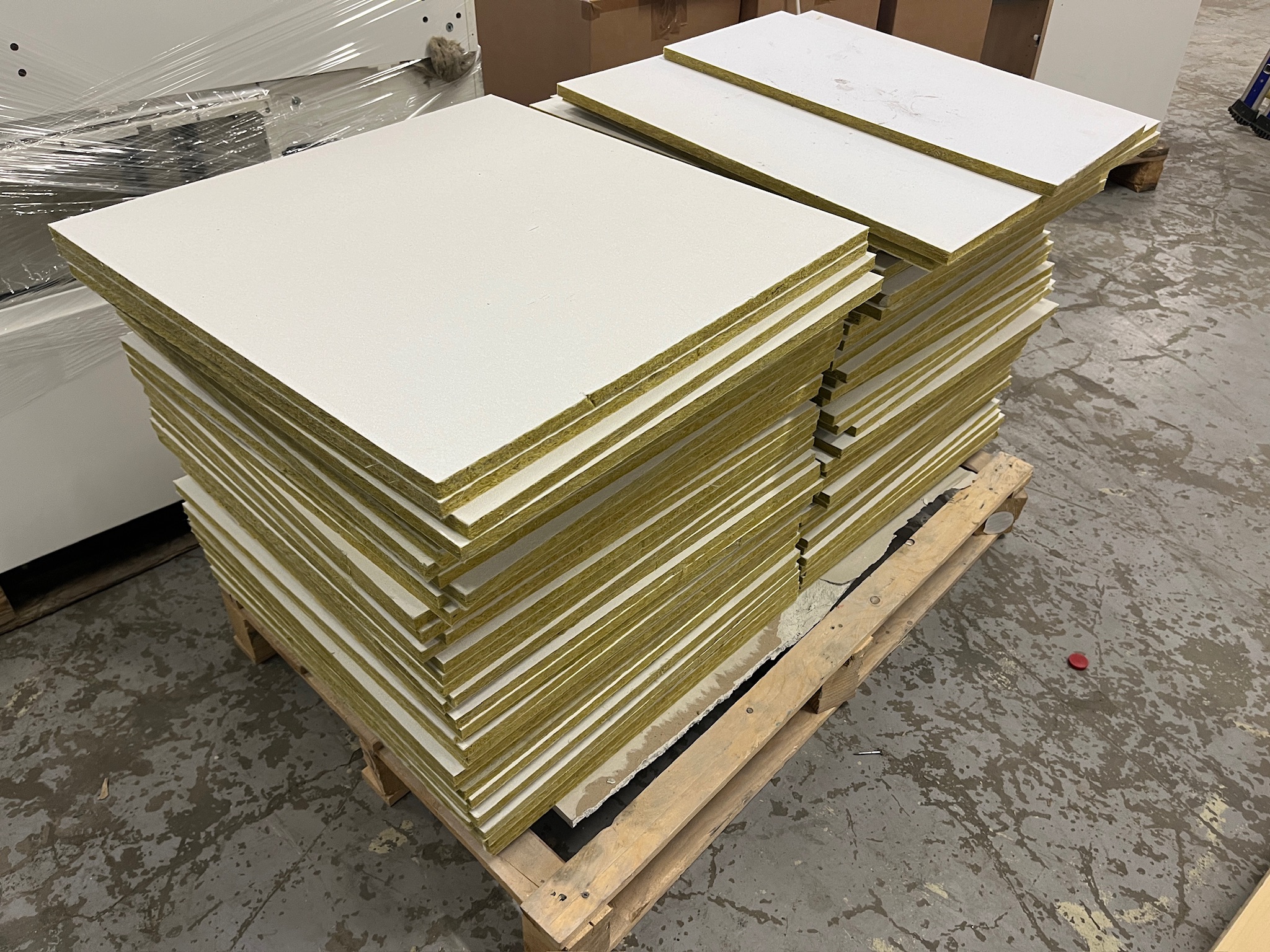 SELT / SOLD Kerfisloft - 60x60 - 155 plötur - um 55 fm.