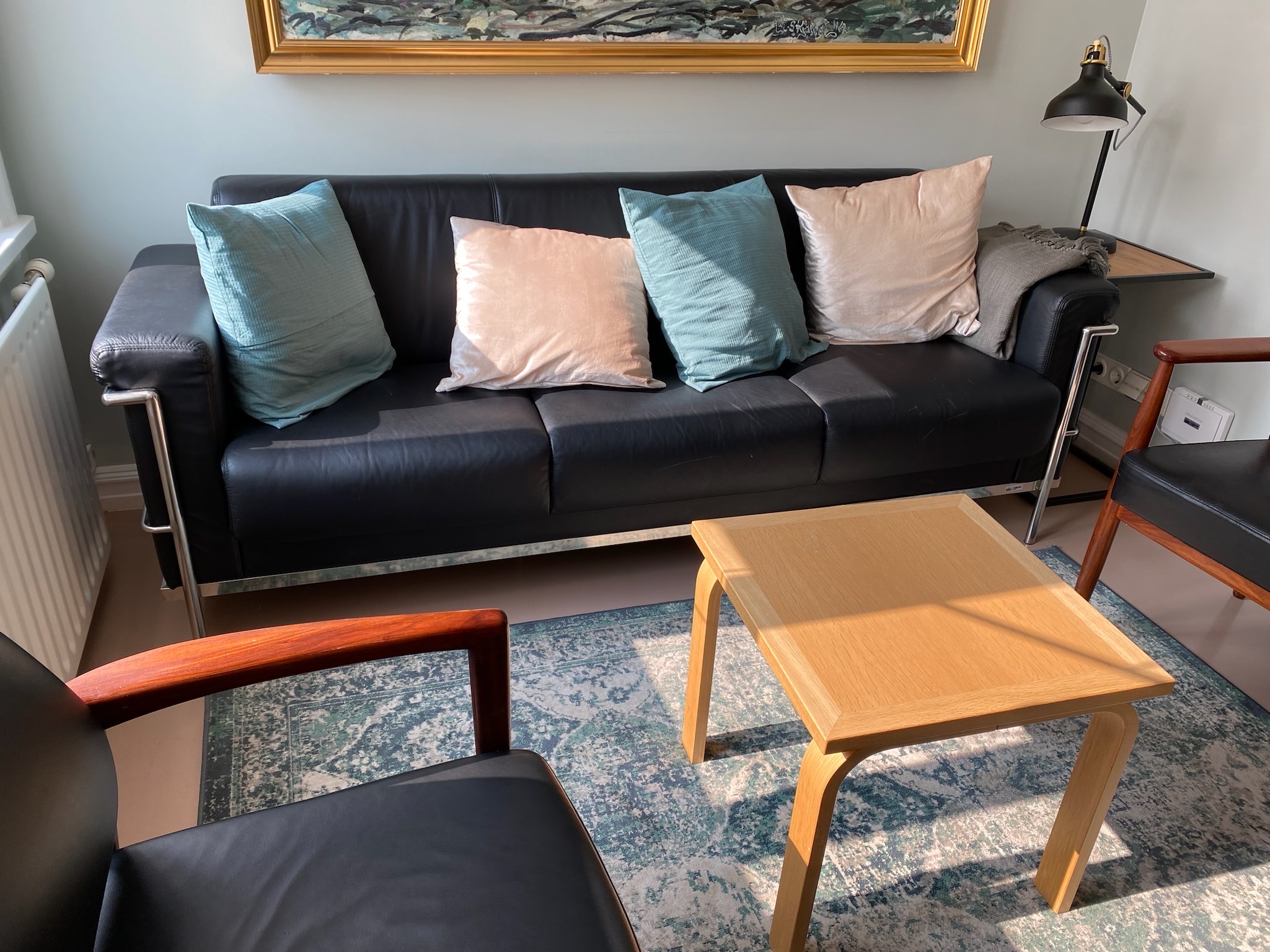 SELT / SOLD Leðurstólar - B90 x D65 sm. - Alþingi 12