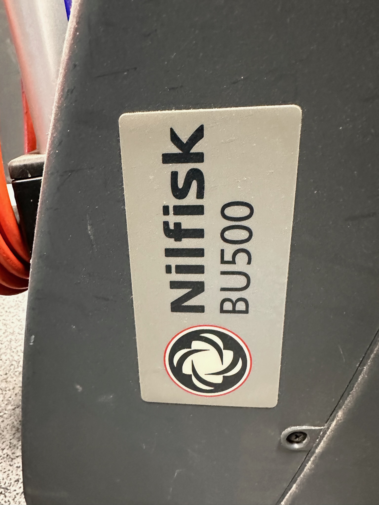 SELT / SOLD Nilfisk gólfslípivél 5