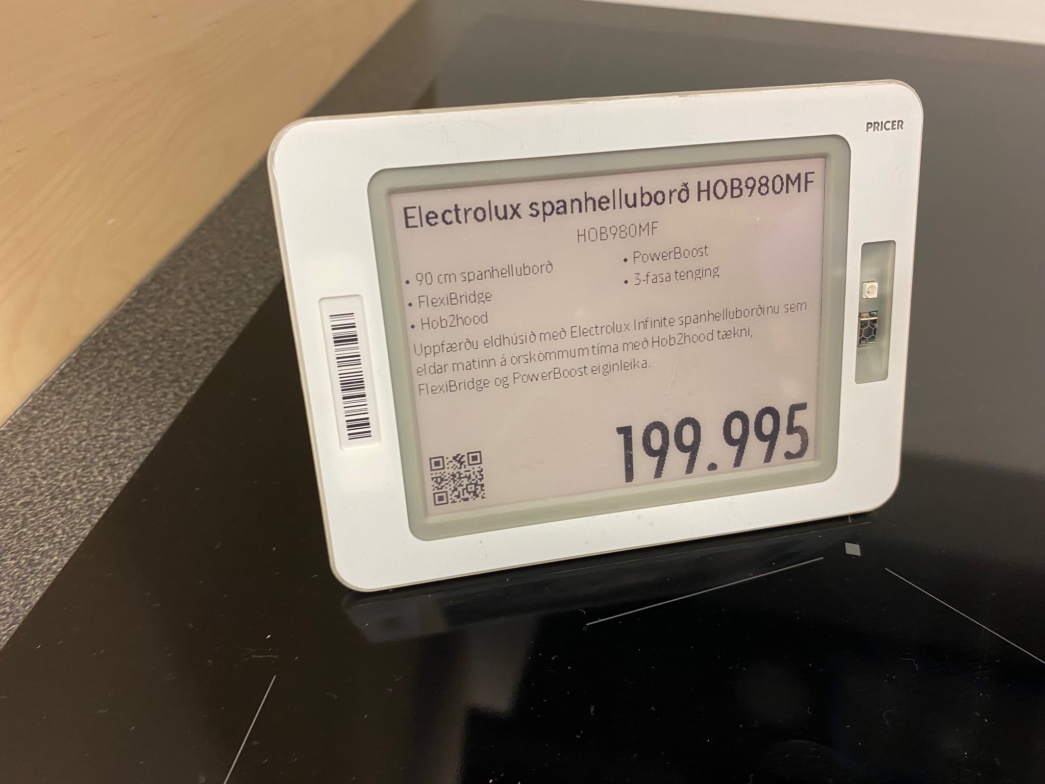 SELT / SOLD Eldhúsinnrétting með vaski án tækja, B410 x H228 x D62 sm. 8